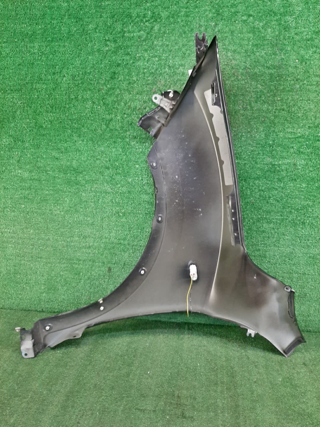 Крыло правое переднее NISSAN JUKE NF15, F15, YF15 95114 4 ракурс