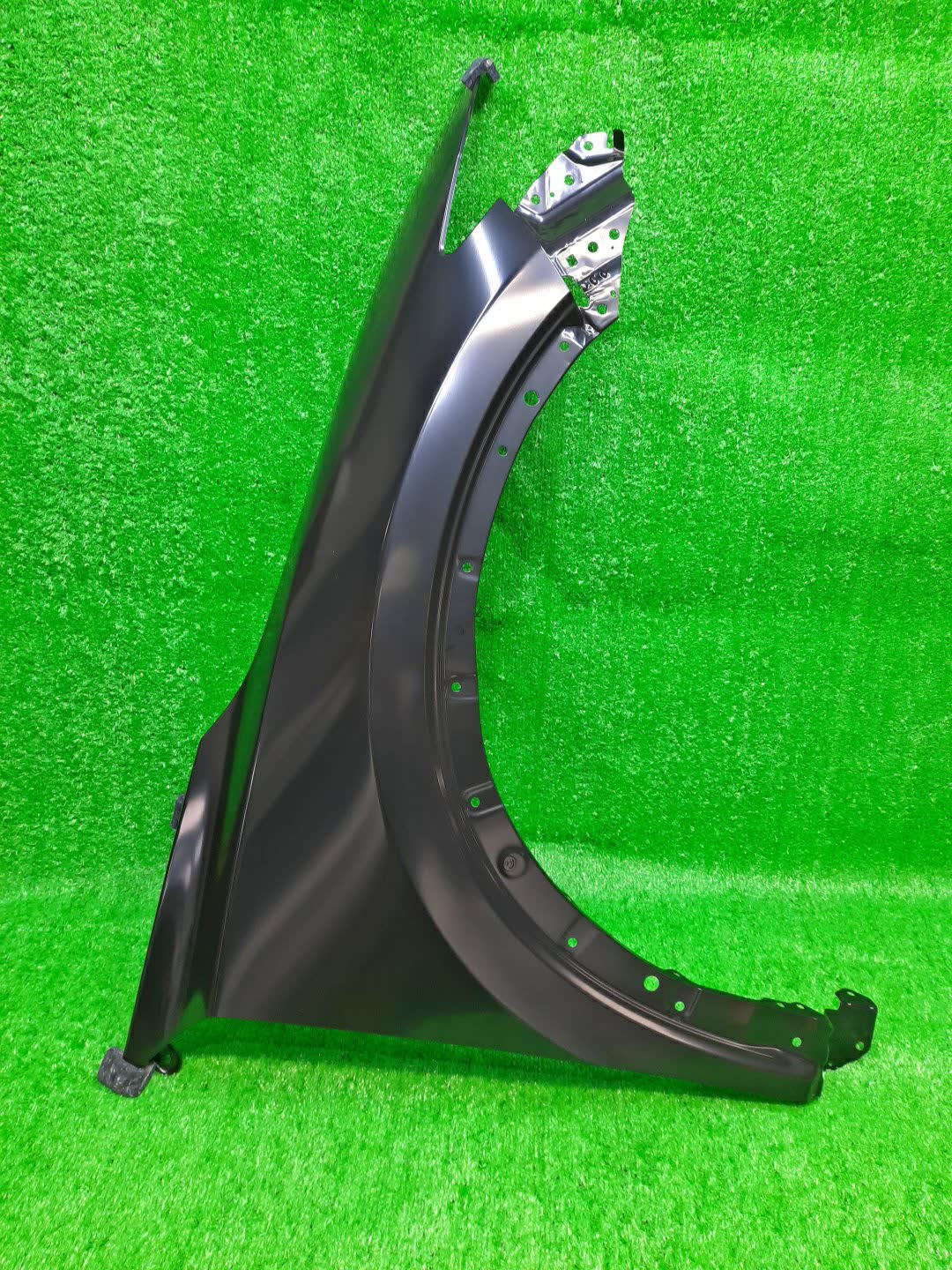Крыло правое переднее MAZDA CX-8, CX-5 KG2P, KG5P, KF5P, KF2P, KFEP KB7W-52-111 1 ракурс