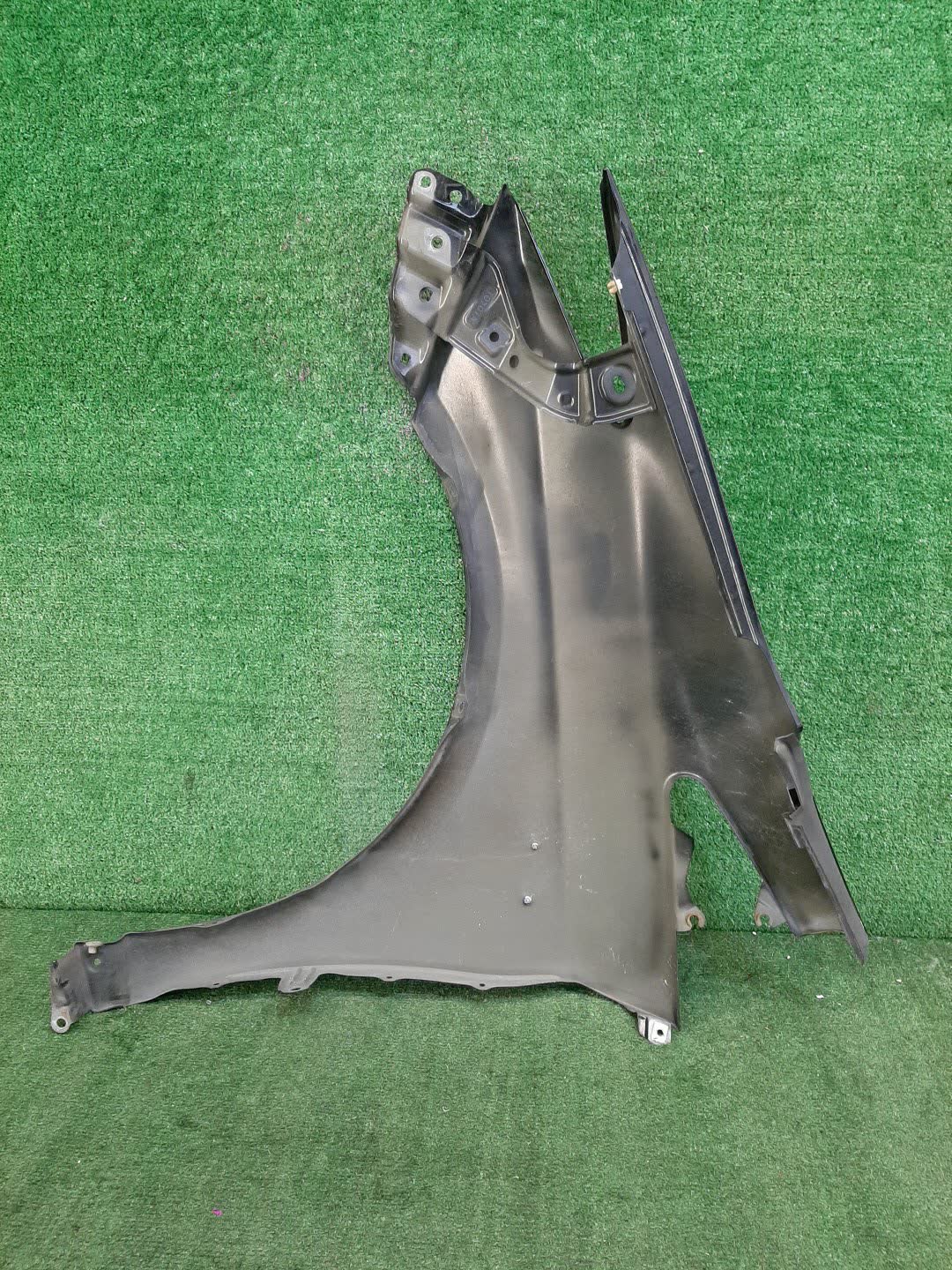 Крыло правое переднее TOYOTA PRIUS ZVW30 95284 4 ракурс