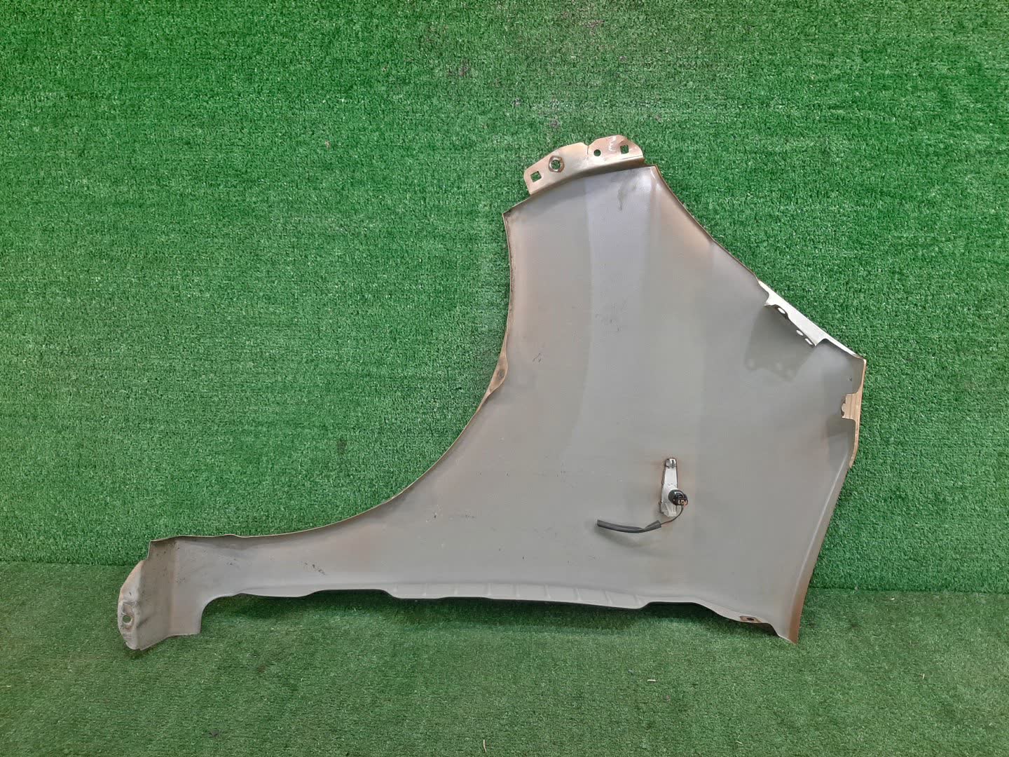 Крыло правое переднее MITSUBISHI EK WAGON B11W 95578 2 ракурс