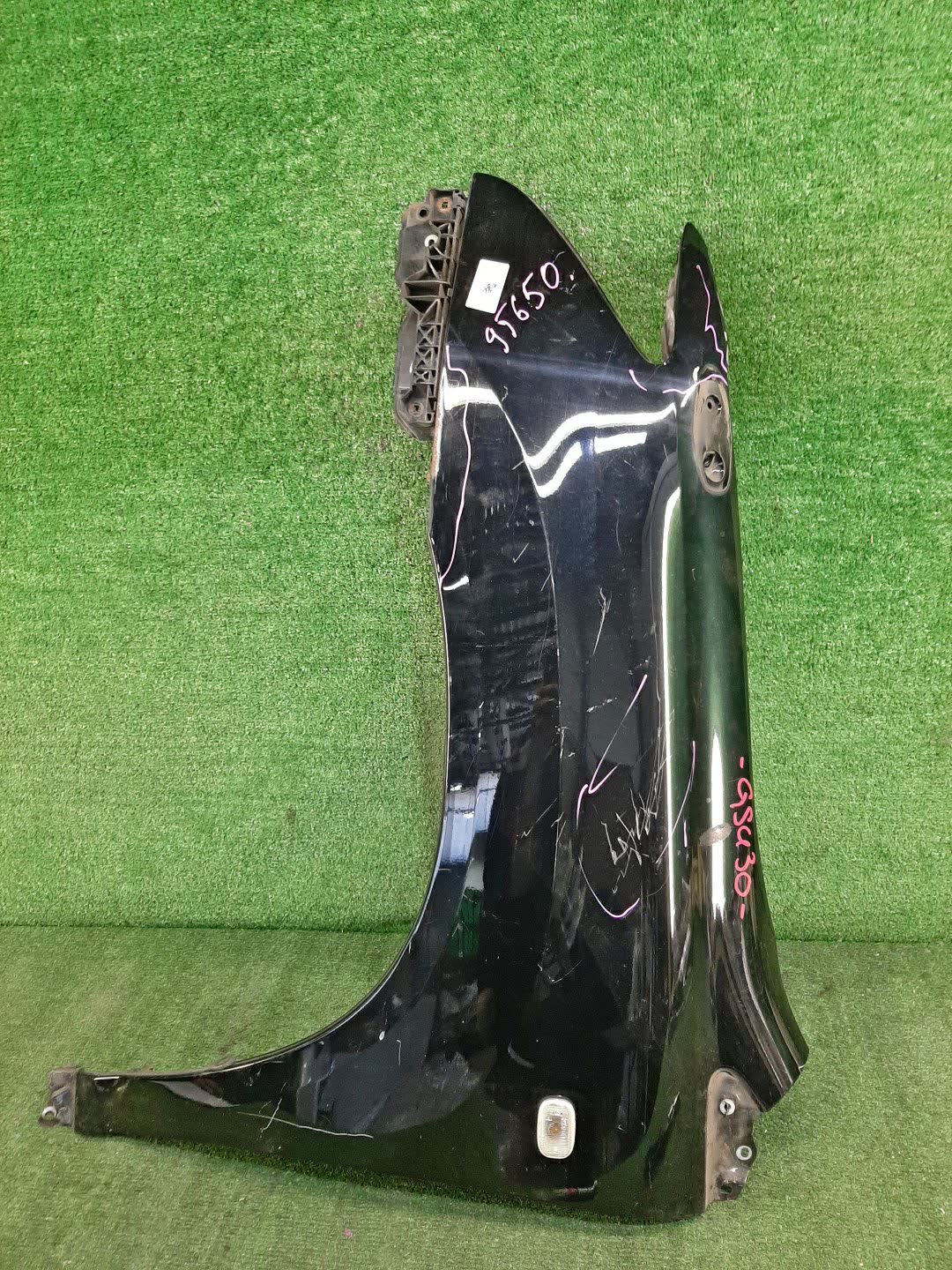 Крыло левое переднее TOYOTA HARRIER GSU36W, MCU35W, ACU30W, MCU30W, MCU36W, GSU30W, MCU31W, GSU31W, GSU35W, ACU35W, MHU38W 95650 1 ракурс Крыло левое переднее TOYOTA HARRIER GSU36W, MCU35W, ACU30W, MCU30W, MCU36W, GSU30W, MCU31W, GSU31W, GSU35W, ACU35W, MHU38W 95650 1 ракурс