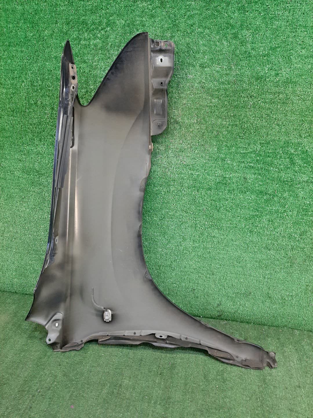 Крыло левое переднее TOYOTA HARRIER GSU36W, MCU35W, ACU30W, MCU30W, MCU36W, GSU30W, MCU31W, GSU31W, GSU35W, ACU35W, MHU38W 95650 5 ракурс