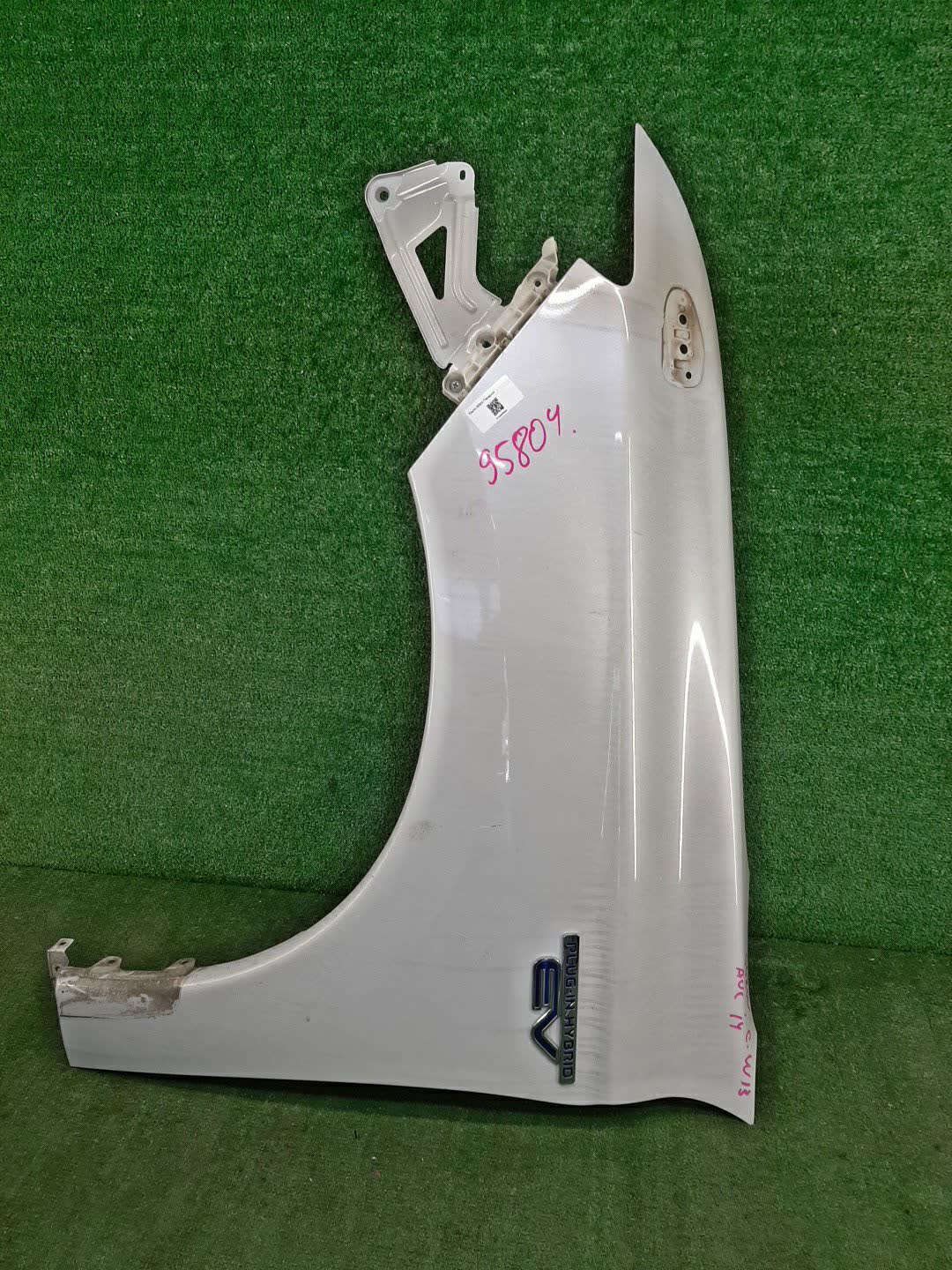 Крыло левое переднее MITSUBISHI OUTLANDER GG2W, GF8W, GF7W 95804 1 ракурс