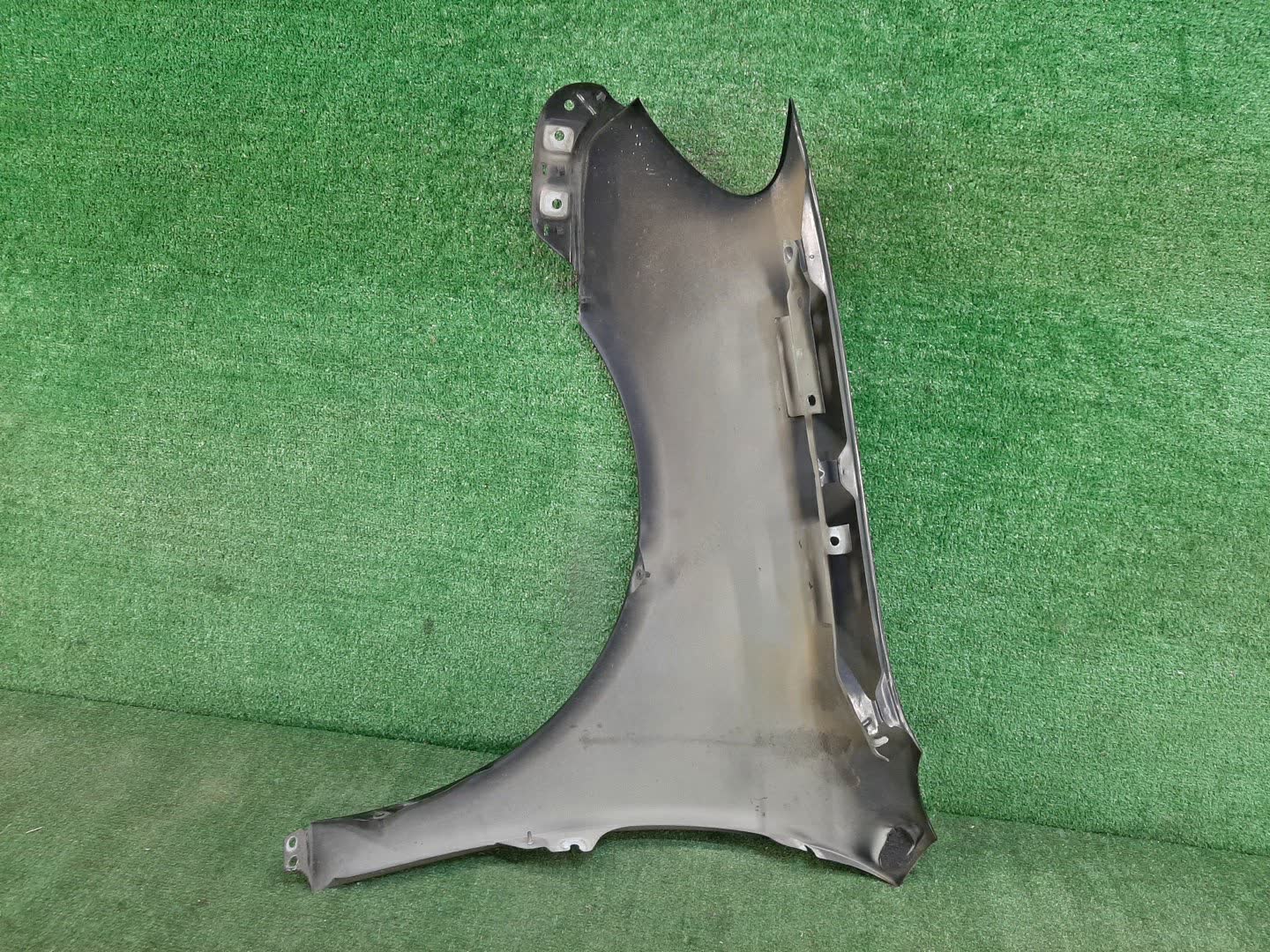 Крыло правое переднее VOLKSWAGEN GOLF 5K1, MK6, AJ5 1K9821022 3 ракурс