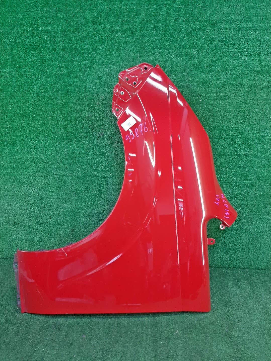 Крыло левое переднее TOYOTA SPADE NCP141, NSP140, NSP141, NCP145 95876 1 ракурс