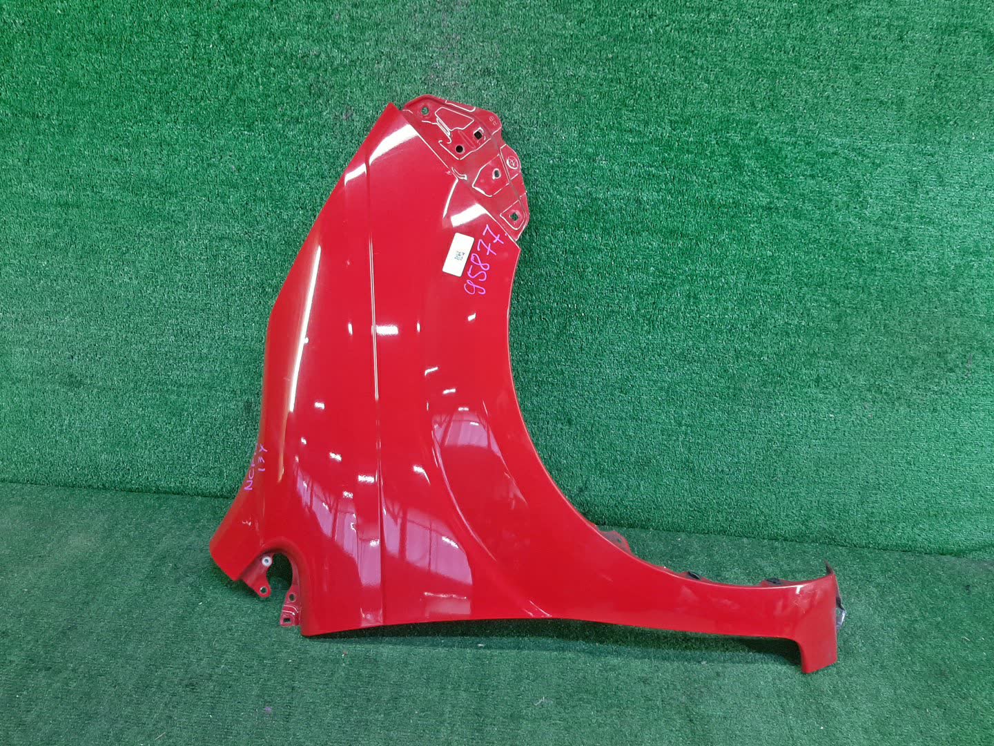 Крыло правое переднее TOYOTA SPADE NCP141, NSP140, NSP141, NCP145 95877 1 ракурс