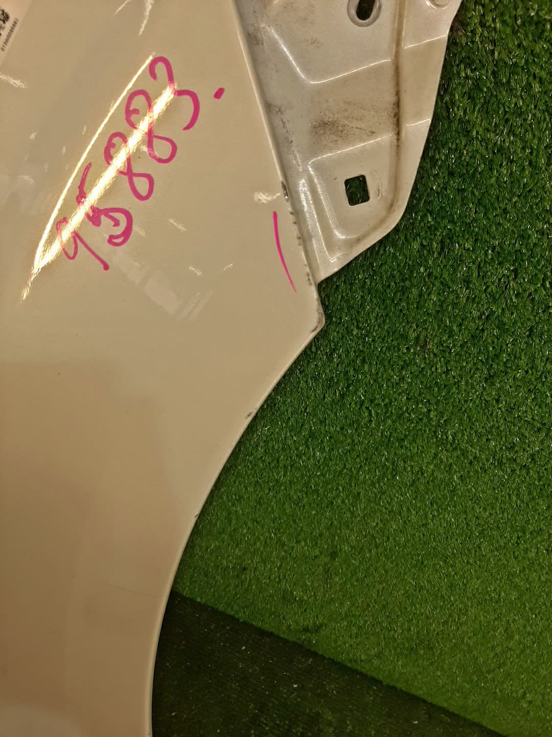 Крыло правое переднее TOYOTA SPADE NCP141, NSP140, NSP141, NCP145 95883 2 ракурс