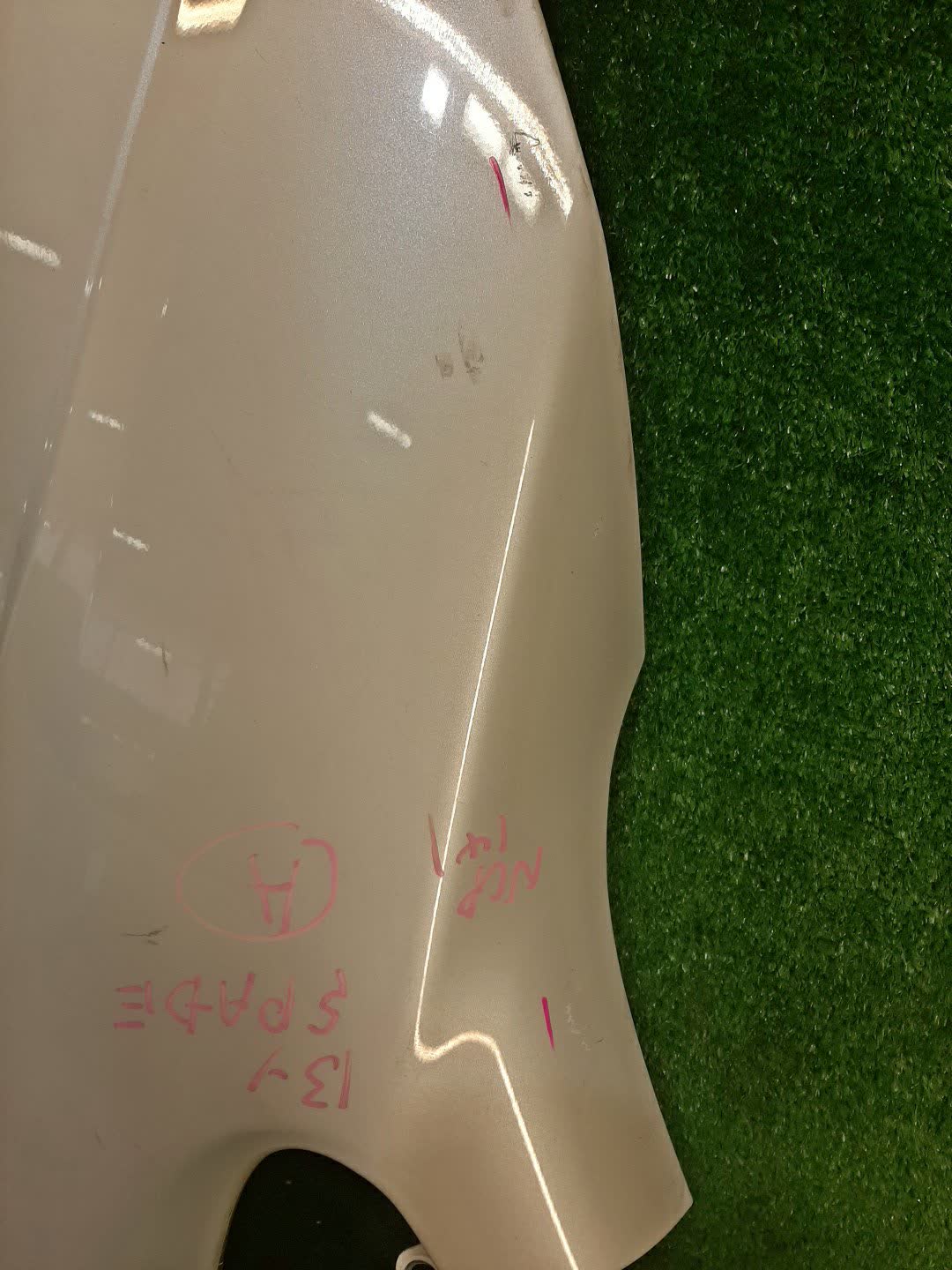 Крыло левое переднее TOYOTA SPADE NCP141, NSP140, NSP141, NCP145 95884 2 ракурс
