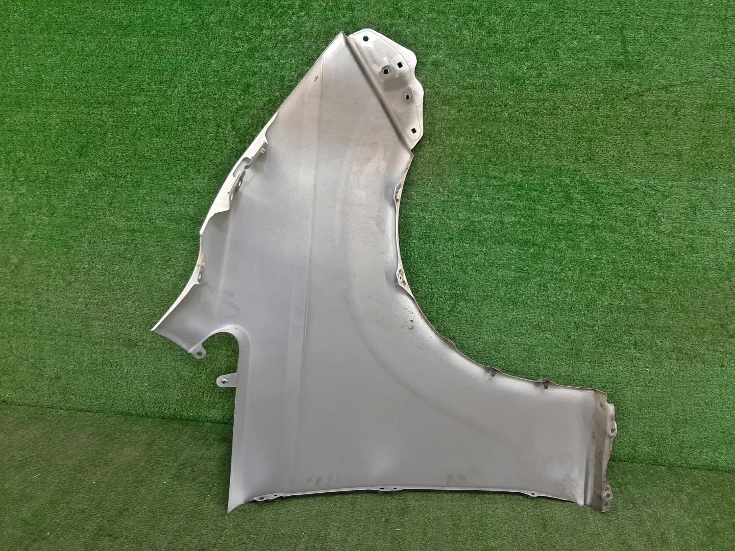 Крыло левое переднее TOYOTA SPADE NCP141, NSP140, NSP141, NCP145 95884 3 ракурс