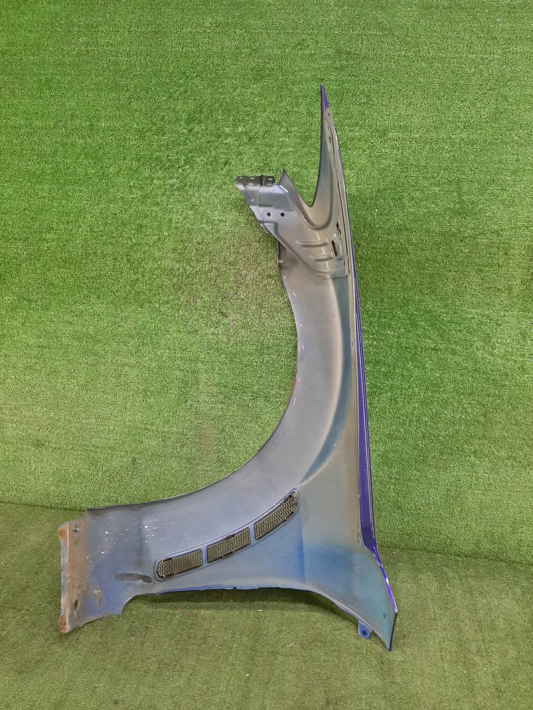 Крыло правое переднее MAZDA RX-8 SE3P 95932 4 ракурс