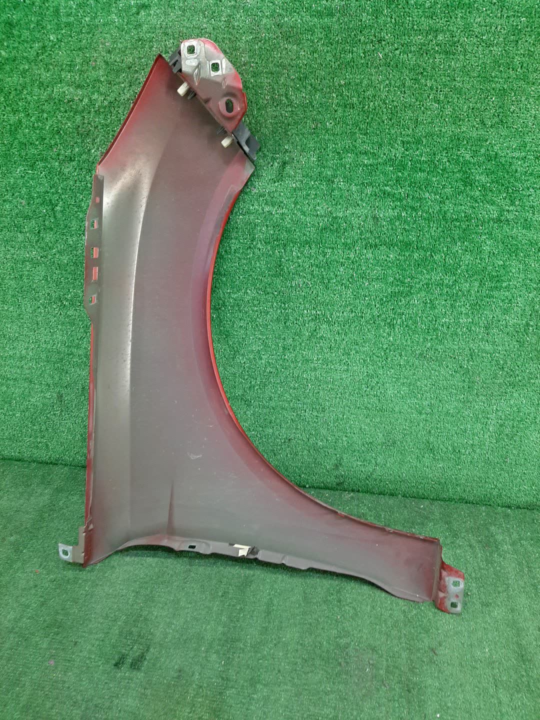 Крыло левое переднее FORD FOCUS CB8 96101 4 ракурс