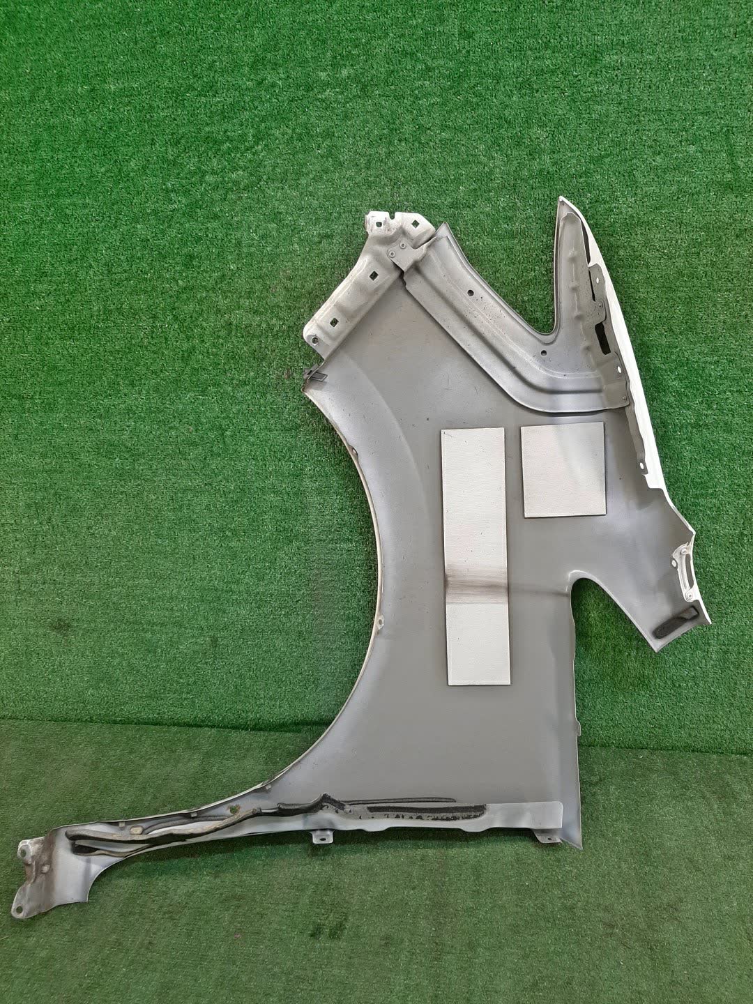 Крыло правое переднее NISSAN SERENA C26 96135 3 ракурс