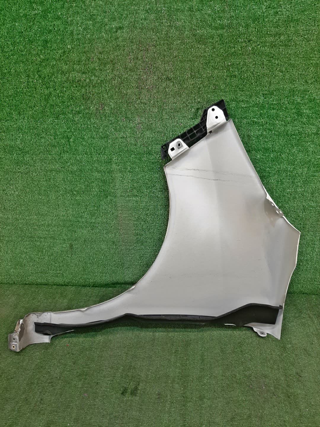 Крыло правое переднее SUZUKI DELICA D:2, SOLIO MB36S, MA36S 96138 4 ракурс