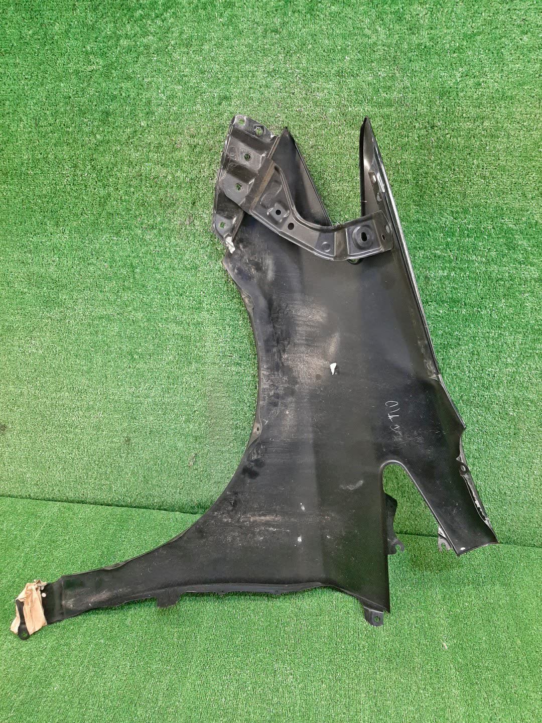 Крыло правое переднее TOYOTA PRIUS ZVW30 96215 4 ракурс