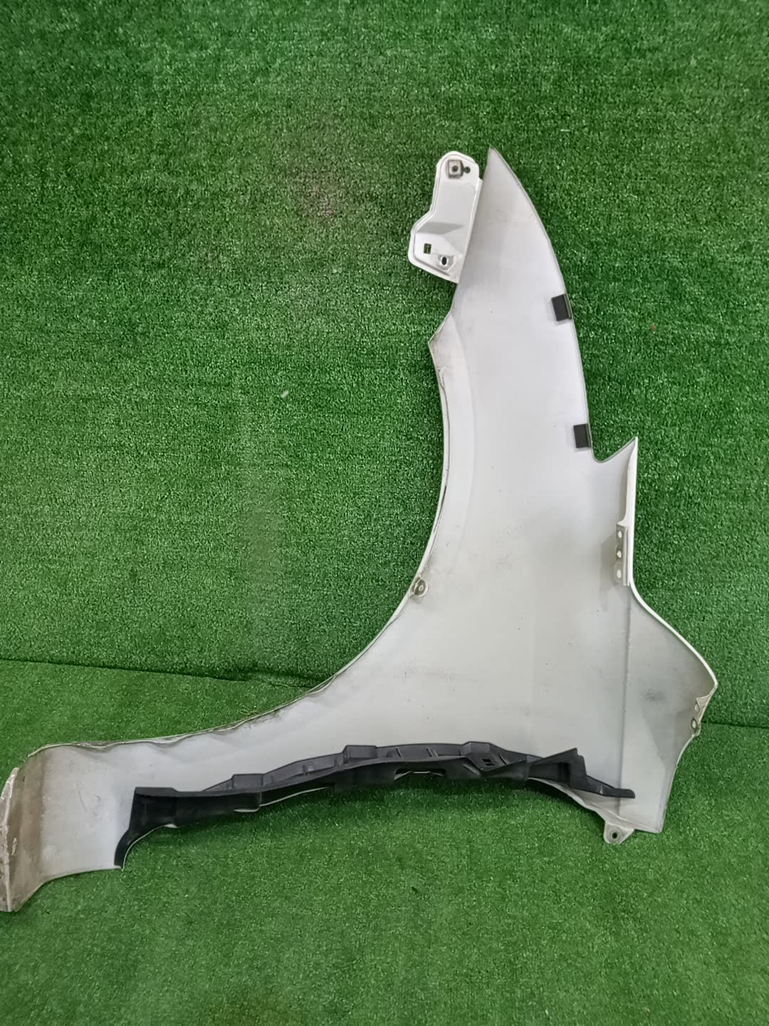 Крыло правое переднее SUZUKI SWIFT ZC32S 96715 3 ракурс