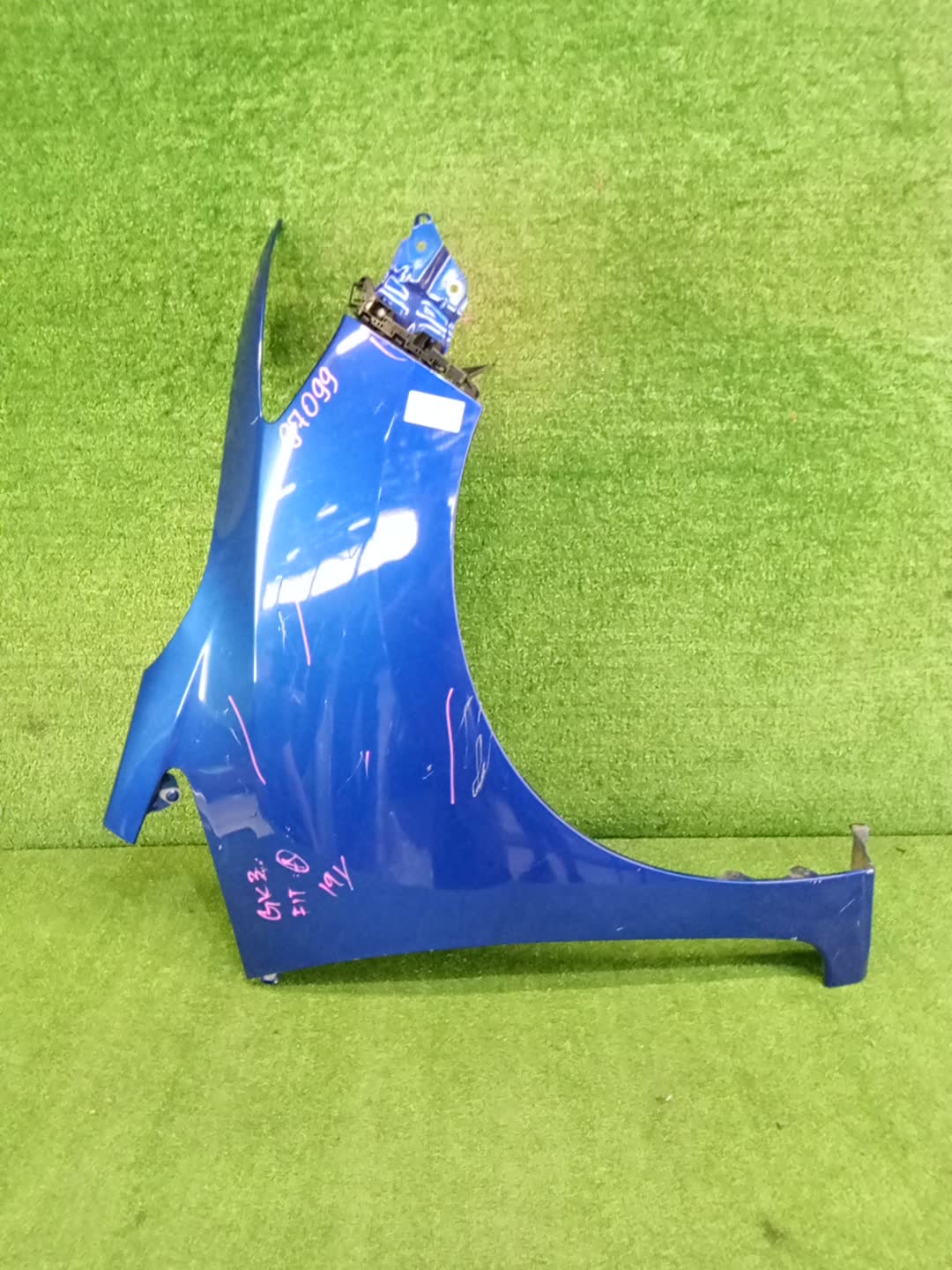 Крыло правое переднее HONDA FIT GK6, GP6, GP5, GK3, GK5, GK4 97099 1 ракурс