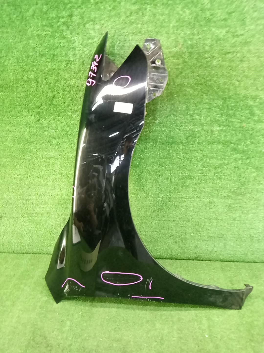 Крыло правое переднее TOYOTA CAMRY, ALTIS AHV40, GSV40, ACV40, ACV45, ACV40N, ACV45N 97342 1 ракурс