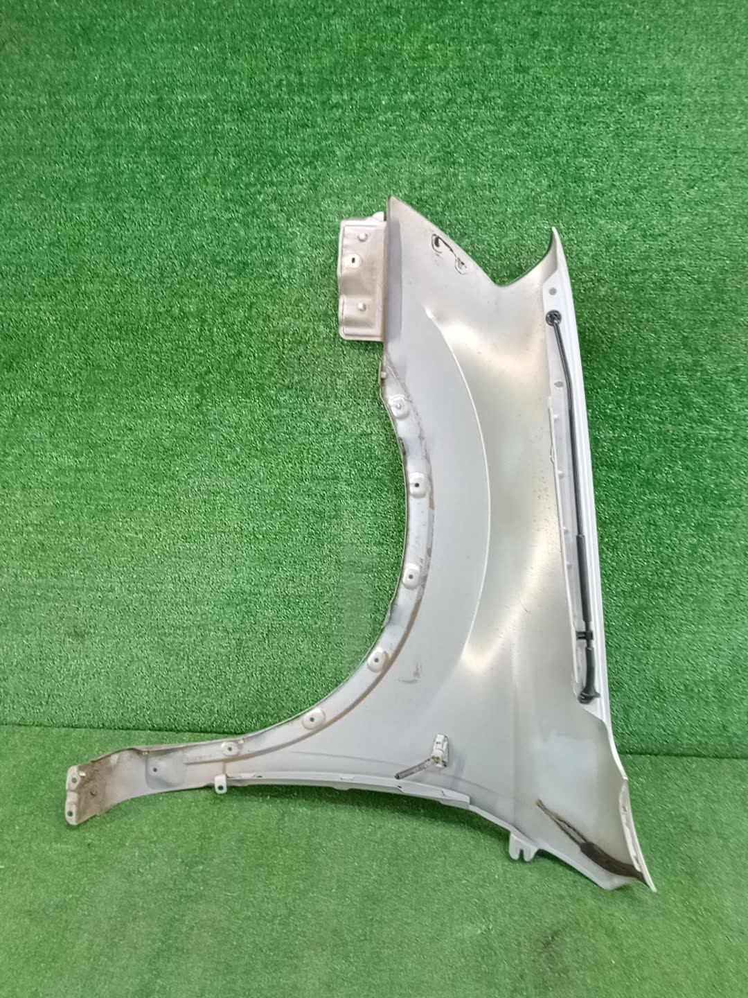 Крыло правое переднее NISSAN DUALIS J10, KNJ10, KJ10, NJ10 97638 4 ракурс