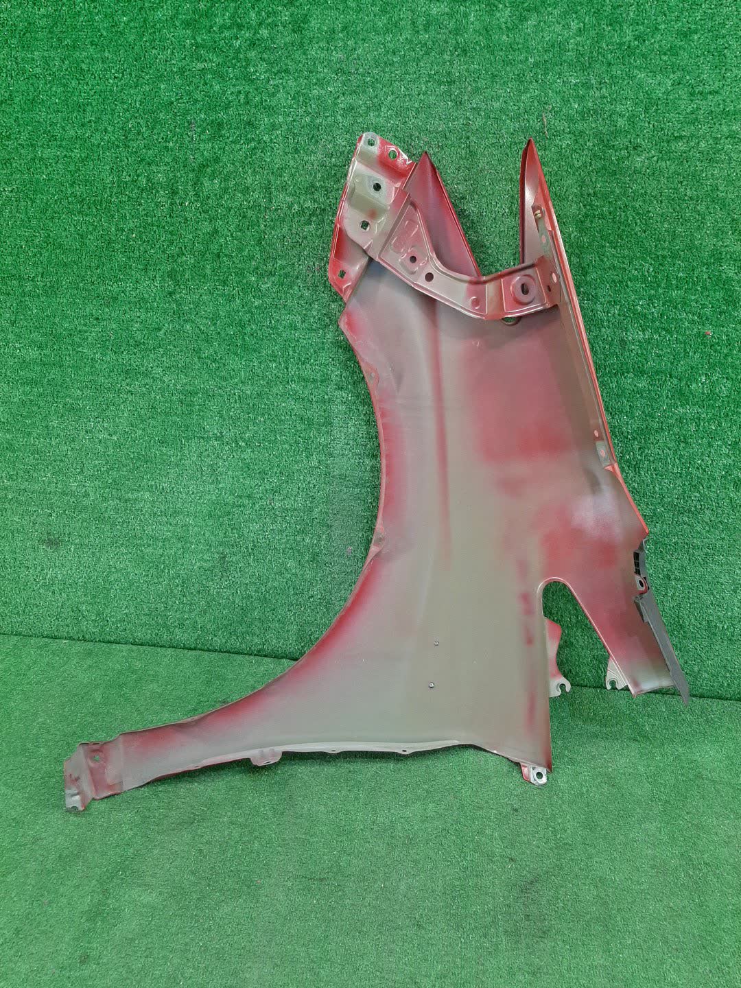 Крыло правое переднее TOYOTA PRIUS ZVW30 97886 3 ракурс