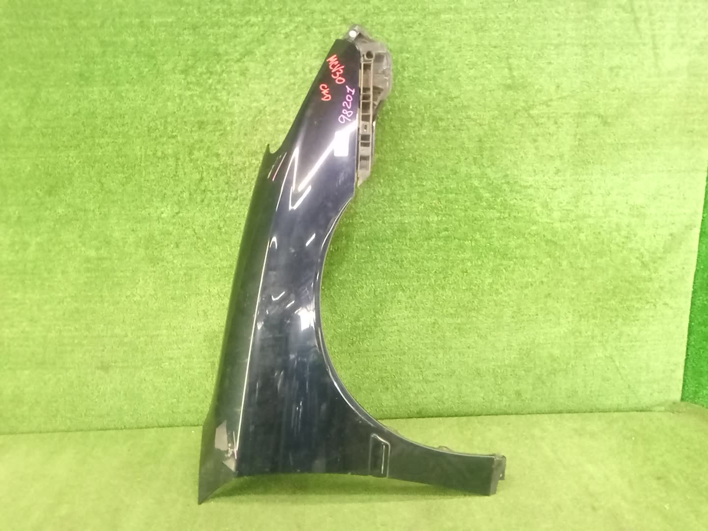 Крыло правое переднее TOYOTA WINDOM MCV30 98201 1 ракурс
