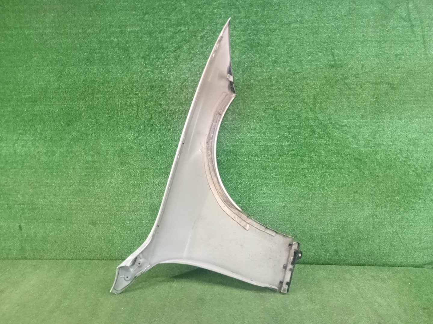 Крыло левое переднее BMW 320d, 335i, 318d, 330d, 335d, 316d, 3-Series, 328i, 320i, 316i F30, F31 98219 3 ракурс