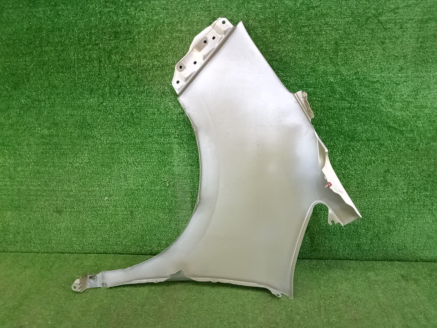 Крыло правое переднее TOYOTA NOAH, ESQUIRE ZWR80G, ZRR85W, ZRR80W, ZWR80W, ZRR80G, ZRR85G 98274 5 ракурс