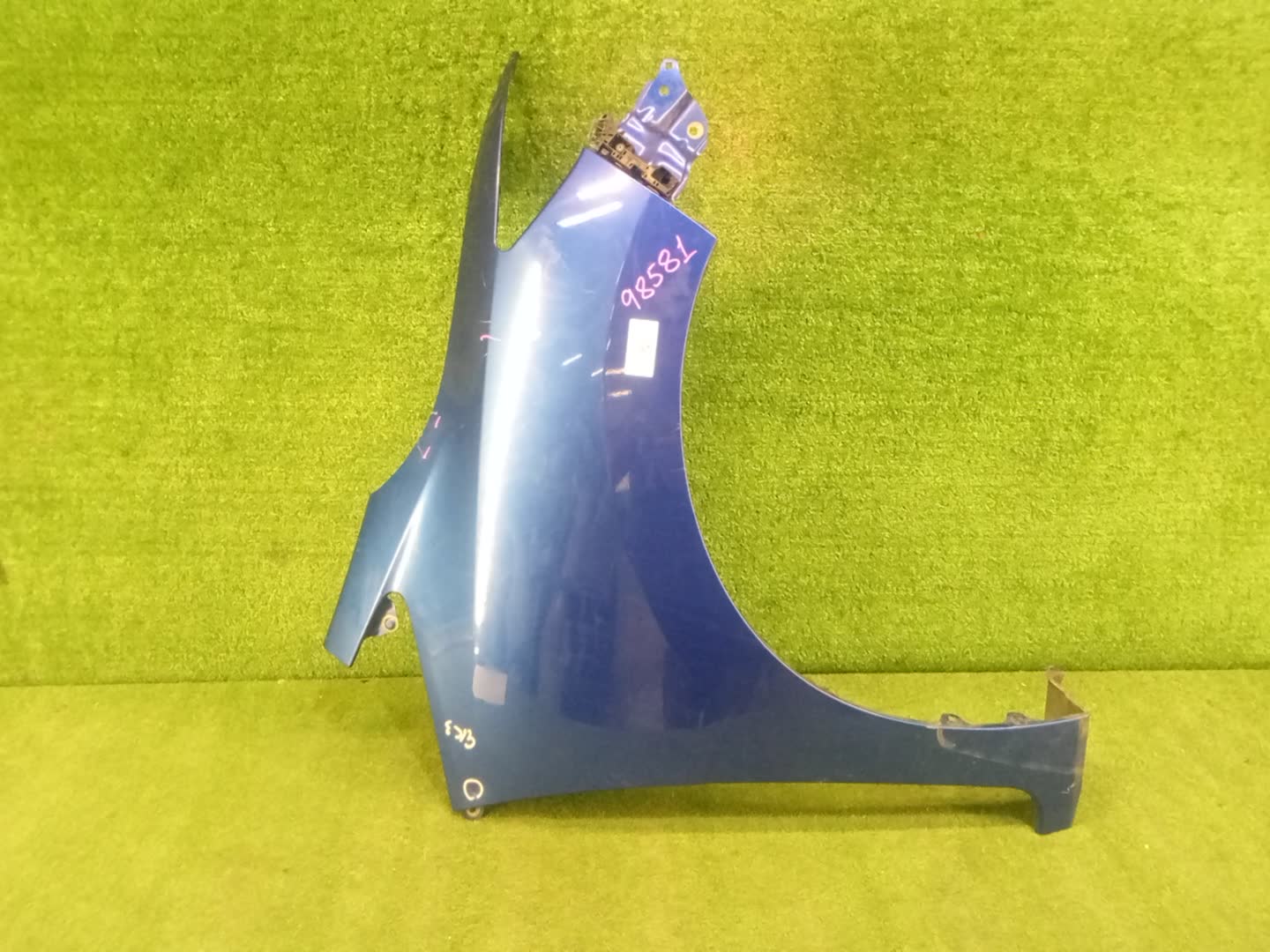 Крыло правое переднее HONDA FIT GK6, GP6, GP5, GK3, GK5, GK4 98581 1 ракурс