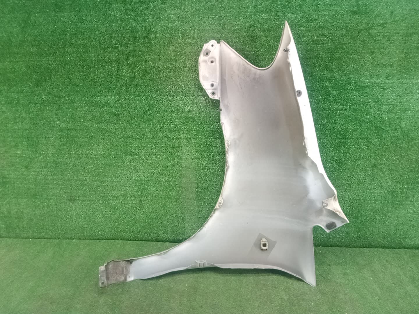 Крыло правое переднее TOYOTA IPSUM ACM21W, ACM26W 98611 4 ракурс