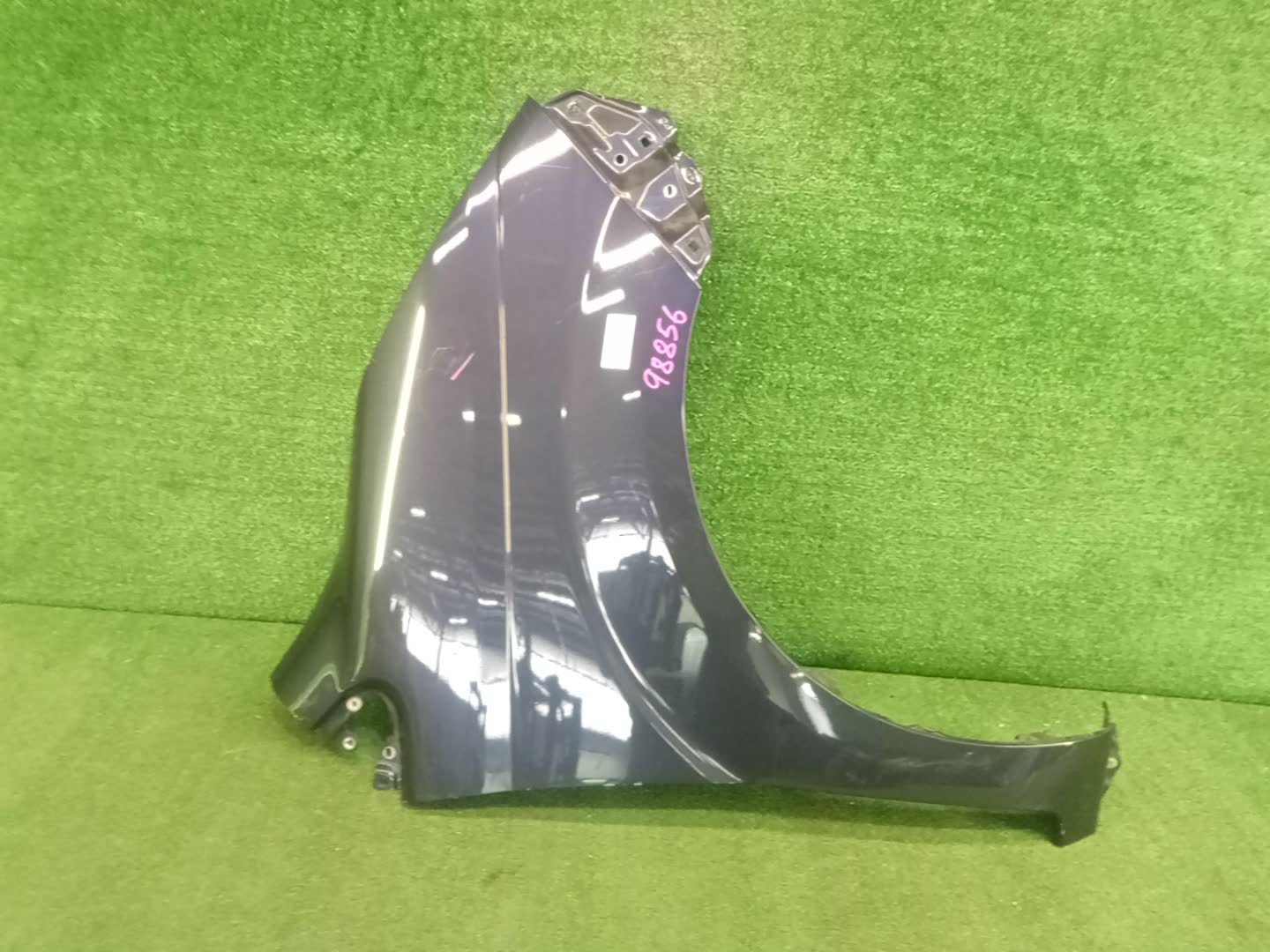 Крыло правое переднее TOYOTA SPADE NCP141, NSP140, NSP141, NCP145 98856 1 ракурс
