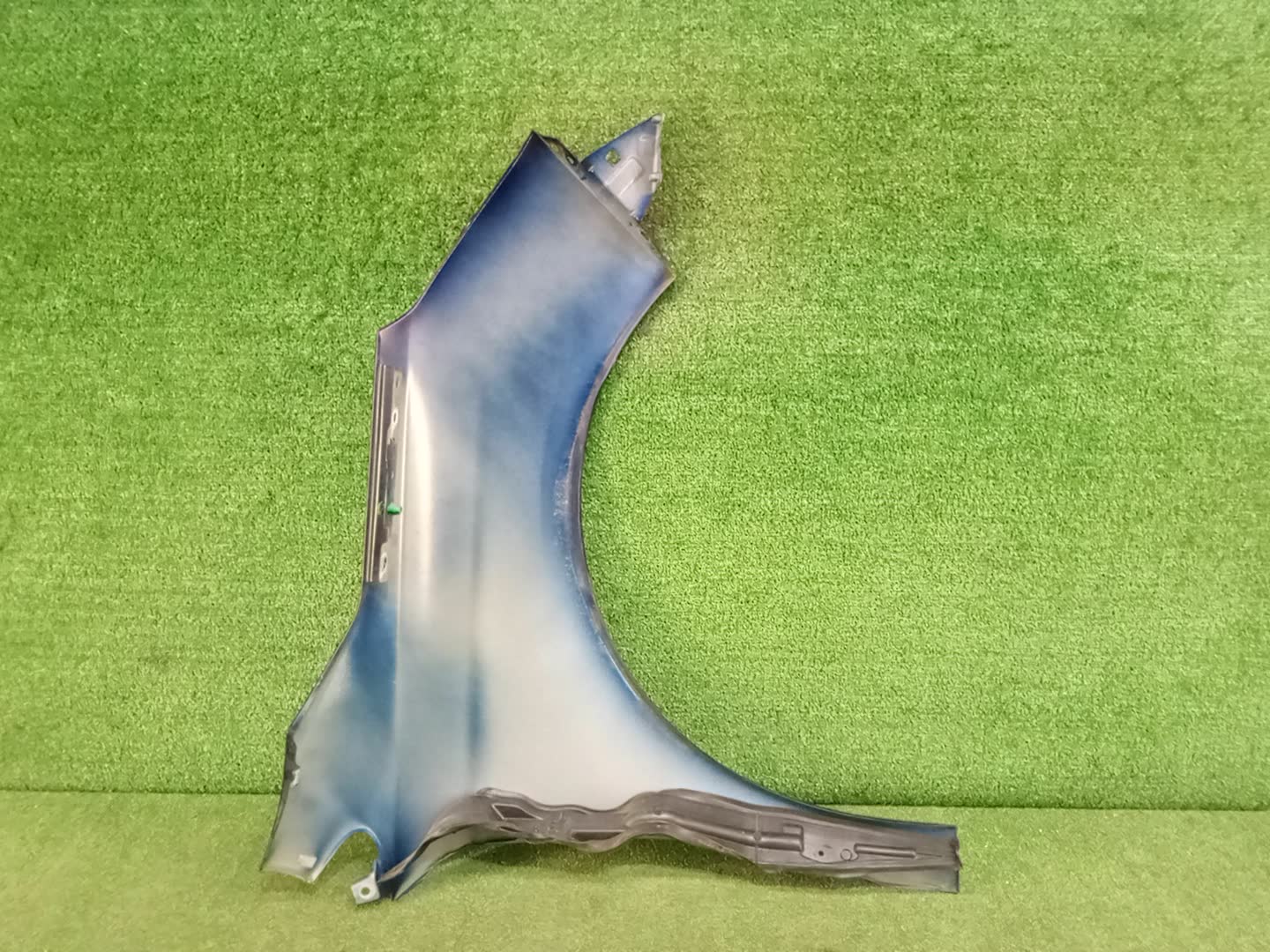 Крыло левое переднее CITROEN C4 B7 99061 4 ракурс