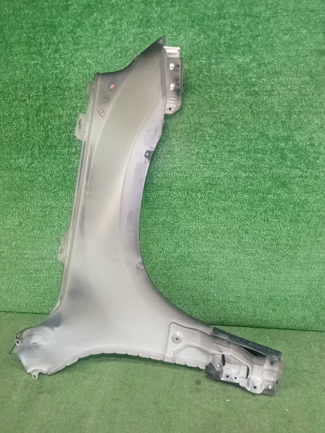 Крыло левое переднее SUZUKI ESCUDO TA74W, TD94W, TD54W 99449 3 ракурс
