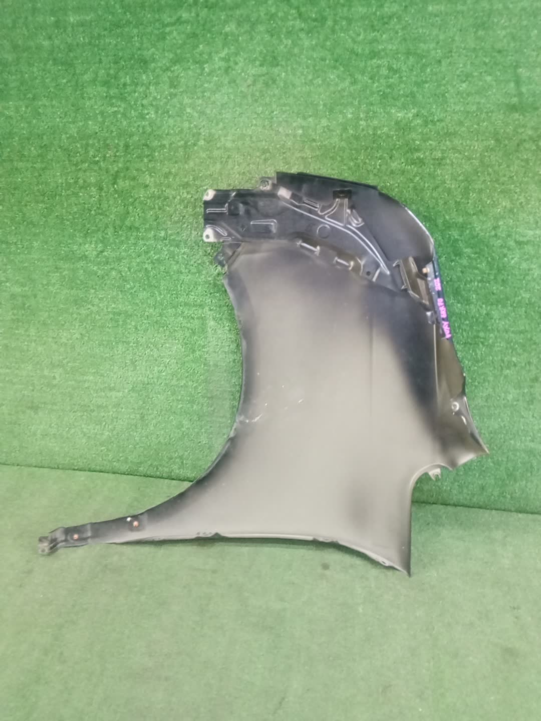 Крыло правое переднее TOYOTA VOXY ZRR75W, ZRR70W, ZRR75G, ZRR70G 99668 5 ракурс