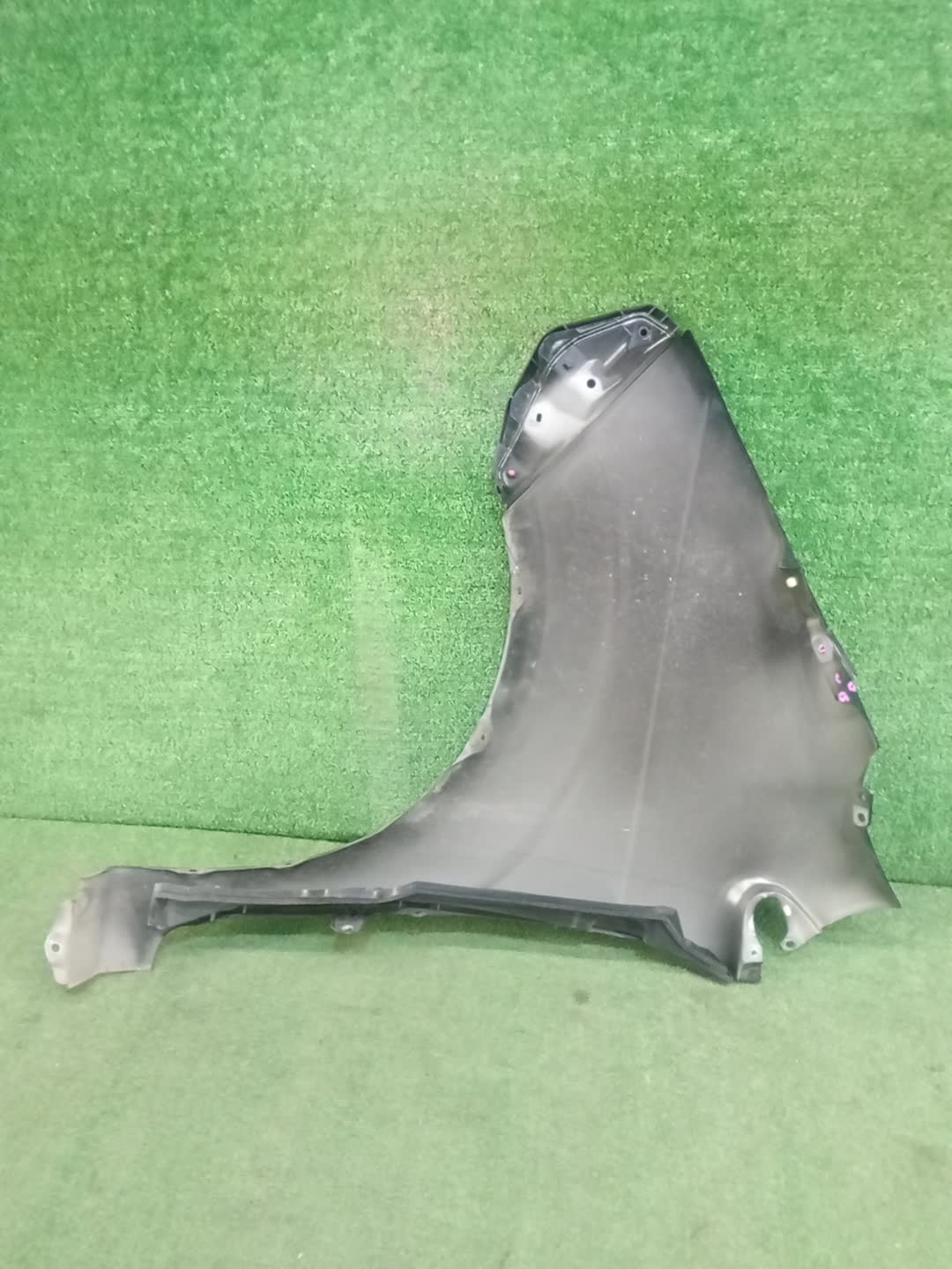 Крыло правое переднее TOYOTA SPADE NCP141, NSP140, NSP141, NCP145 99669 3 ракурс