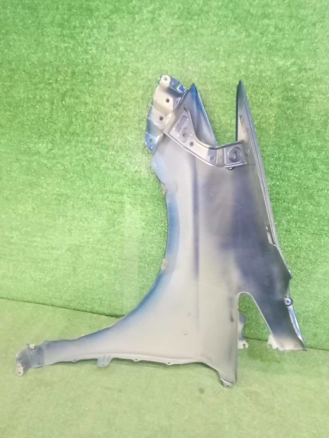 Крыло правое переднее TOYOTA PRIUS ZVW30 99729 4 ракурс