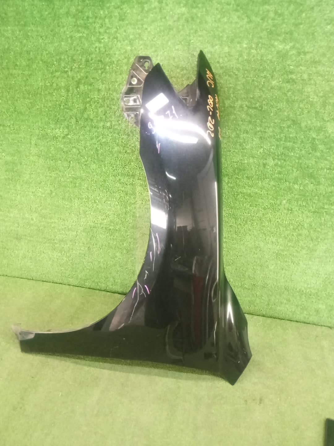 Крыло левое переднее TOYOTA CAMRY, ALTIS AHV40, GSV40, ACV40, ACV45, ACV40N, ACV45N 99871 1 ракурс