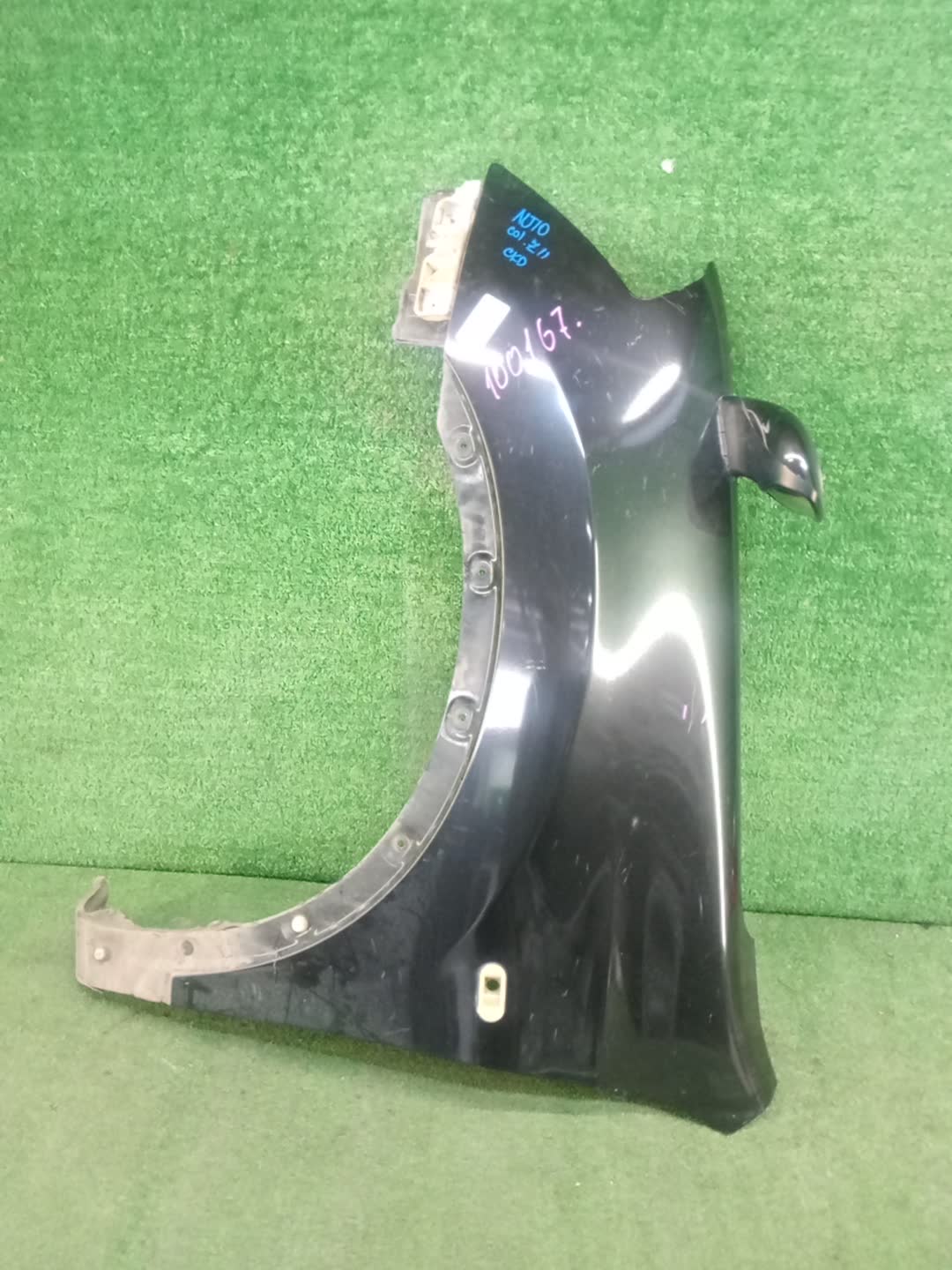 Крыло левое переднее NISSAN DUALIS J10, KNJ10, KJ10, NJ10 100167 1 ракурс