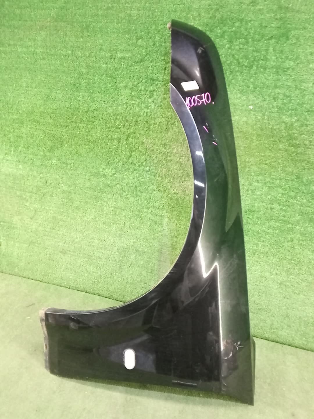 Крыло левое переднее CHRYSLER 300C LX 100570 1 ракурс