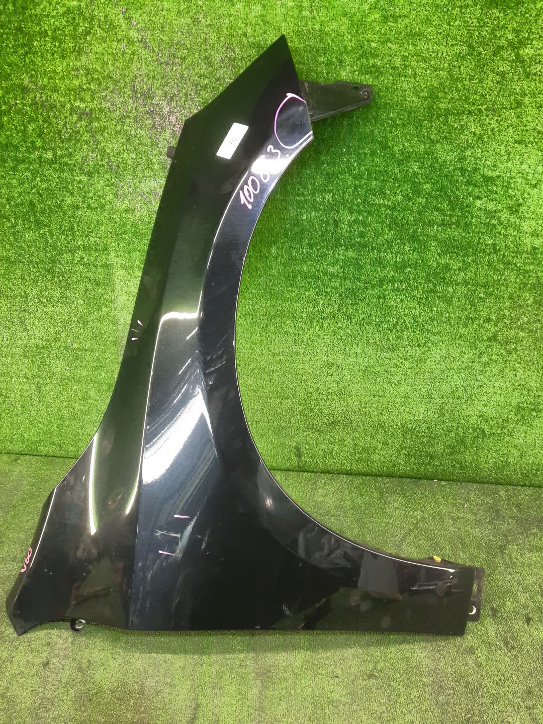 Крыло правое переднее VOLVO V60, S60 FW45, FW47, FW, FW52, FW48, FW90, FS44, FS47, FS40, FS45, FS70, FS, Y20, FS48, FS84, FS90 100853 1 ракурс Крыло правое переднее VOLVO V60, S60 FW45, FW47, FW, FW52, FW48, FW90, FS44, FS47, FS40, FS45, FS70, FS, Y20, FS48, FS84, FS90 100853 1 ракурс