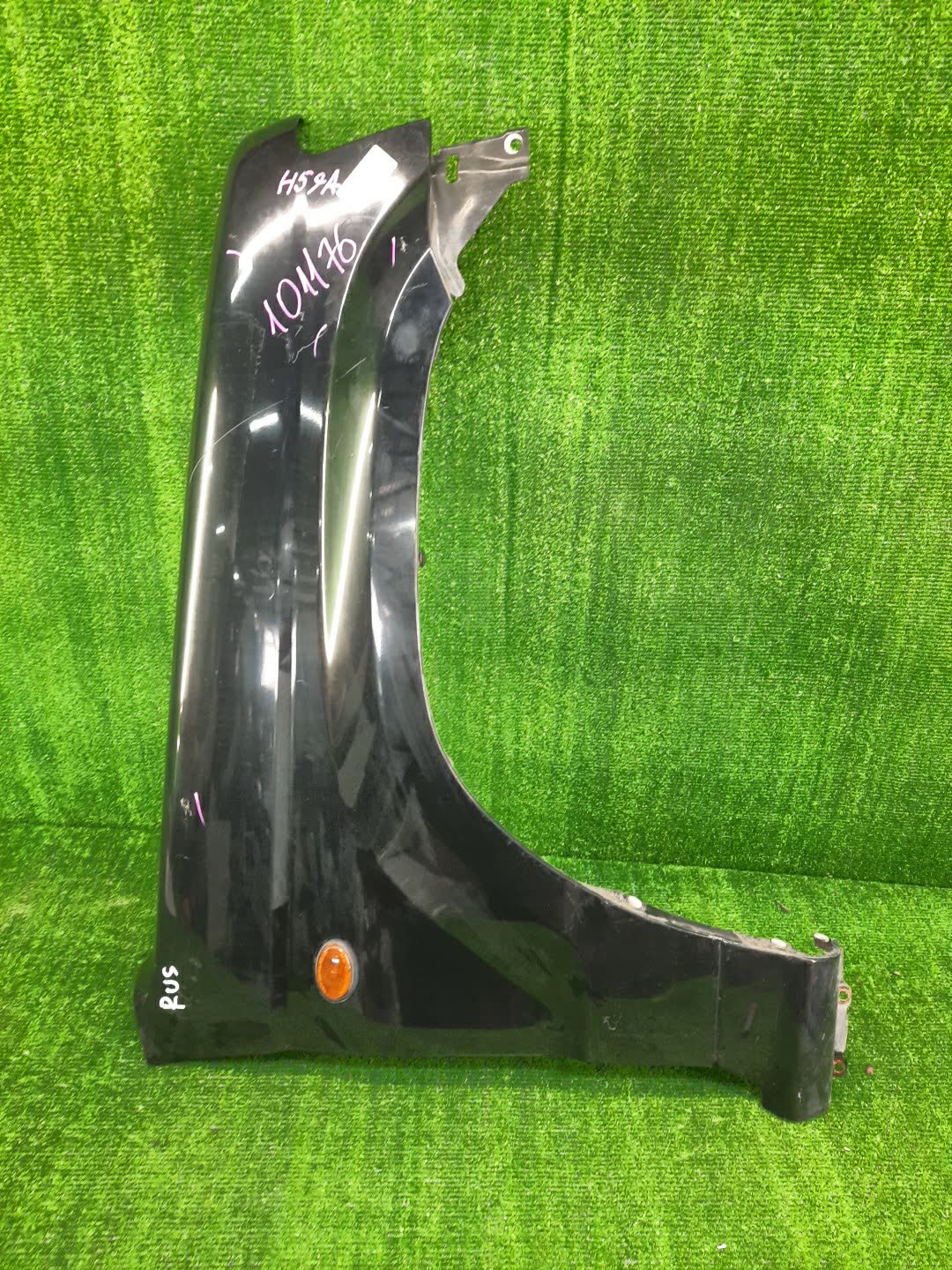 Крыло правое переднее NISSAN KIX H59A 101176 1 ракурс