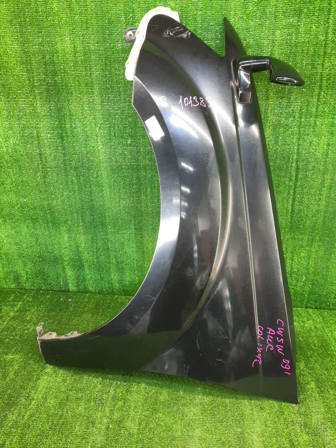 Крыло левое переднее MITSUBISHI OUTLANDER CW4W, CW6W, CW5W 101383 1 ракурс