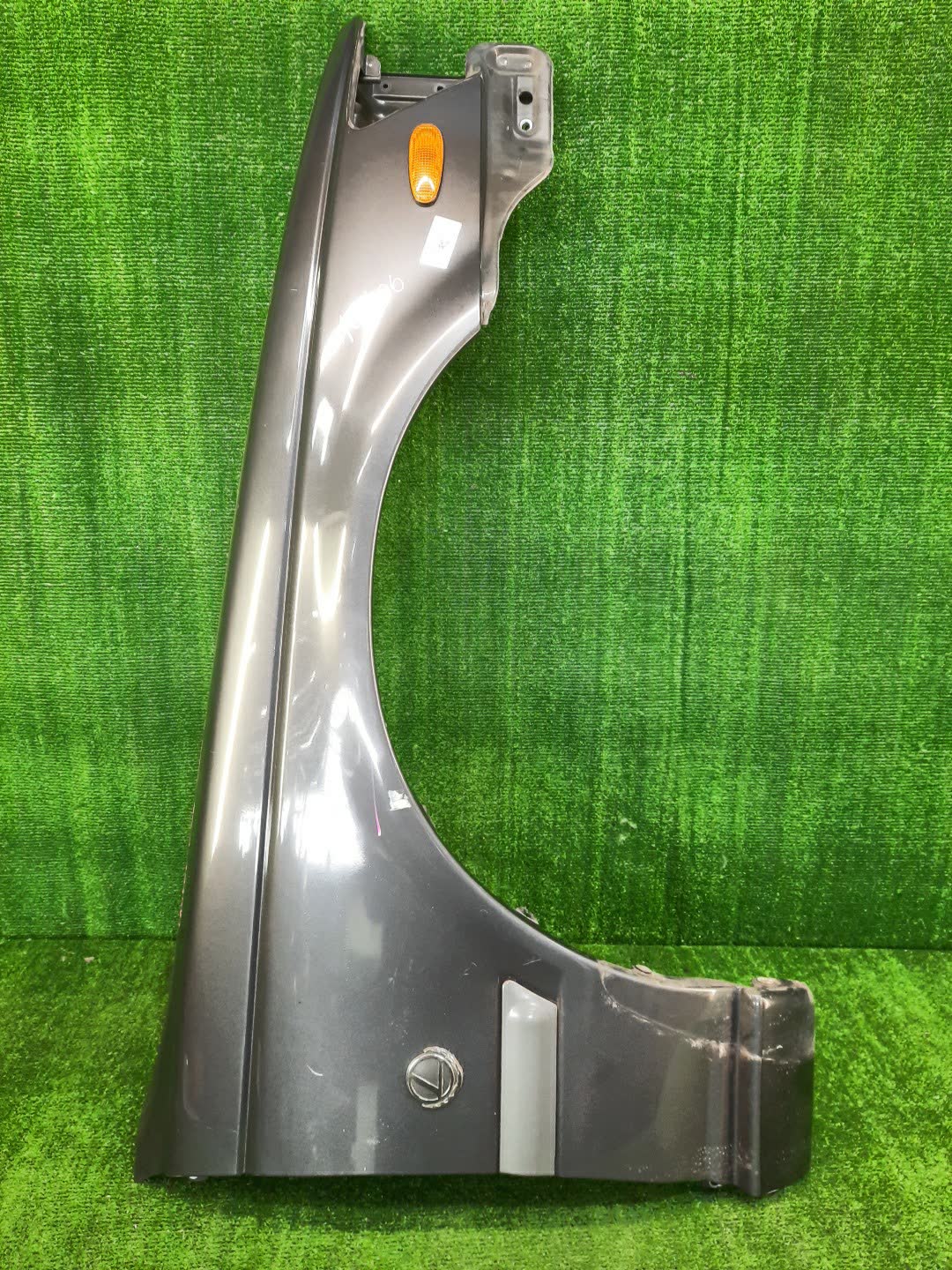 Крыло правое переднее NISSAN LAUREL C33 101406 1 ракурс