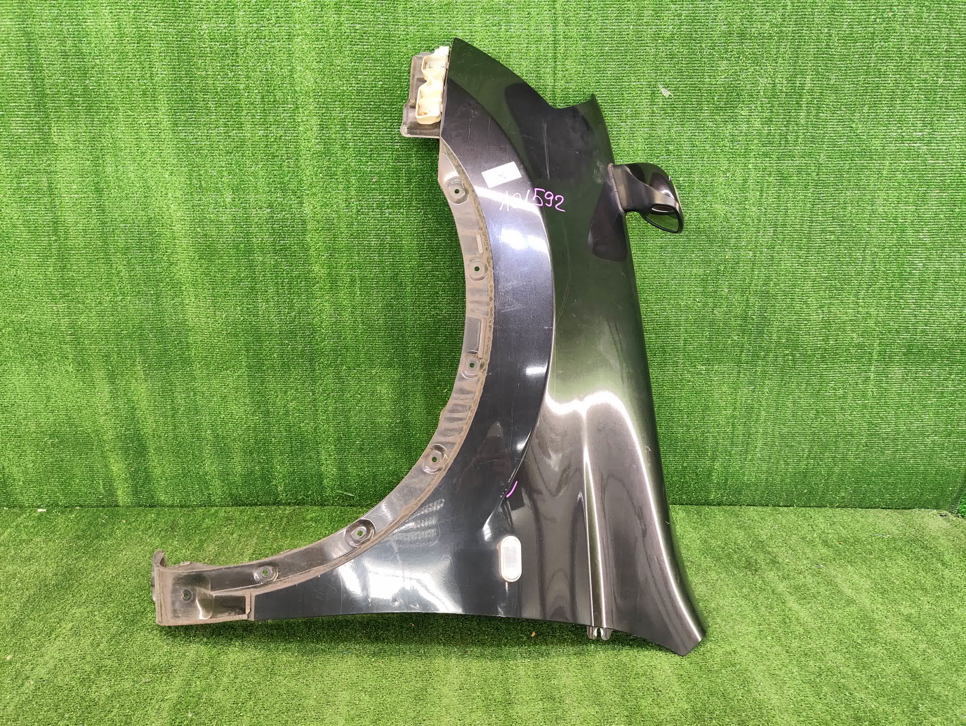 Крыло левое переднее NISSAN DUALIS J10, KNJ10, KJ10, NJ10 101592 1 ракурс