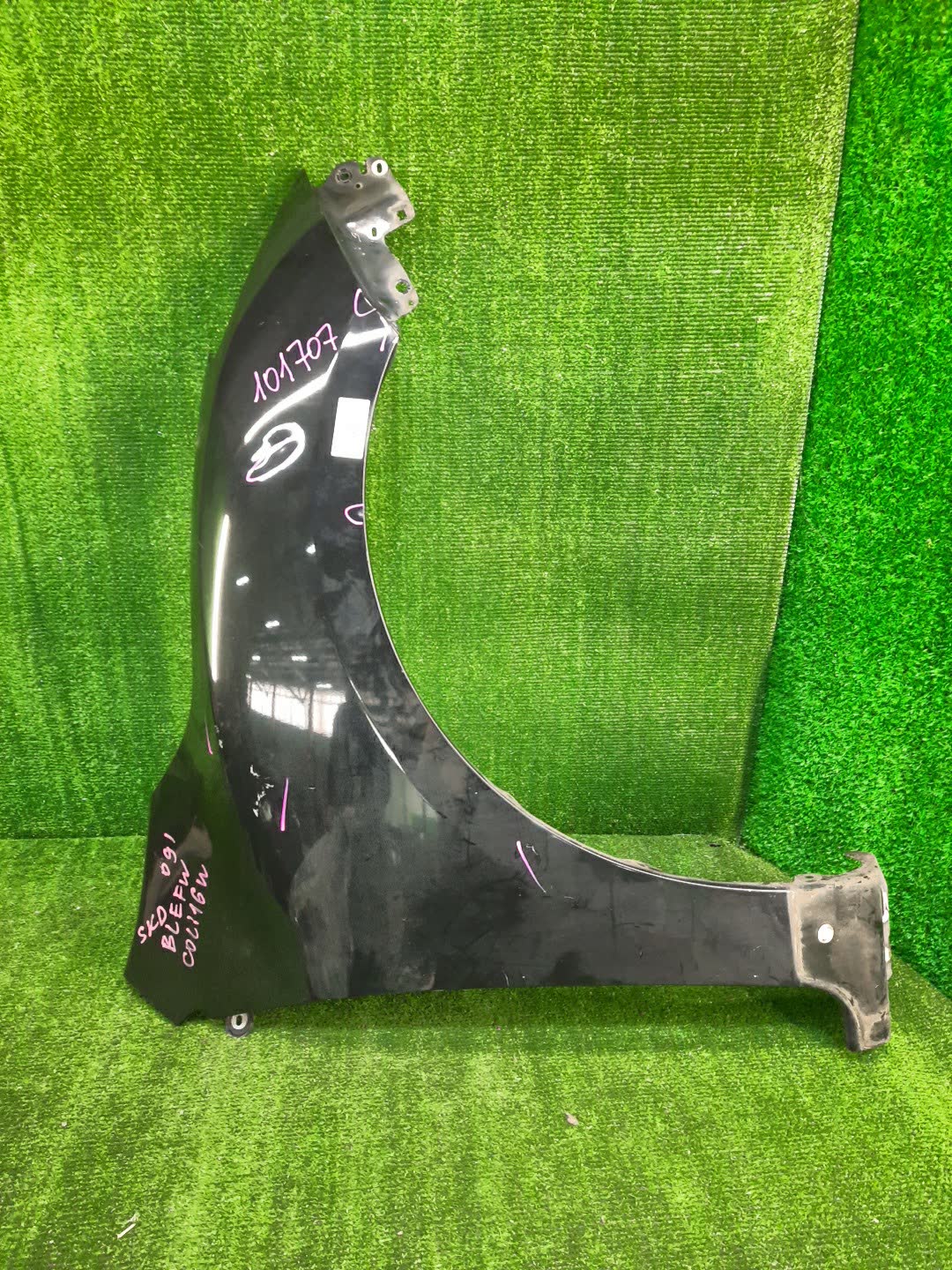 Крыло правое переднее MAZDA AXELA, MAZDA 3, 3 BL6FJ, BLEFW, BL5FP, BLEAP, BLEFP, BLFFP, BL3FW, BL5FW, BLEAW, BLFFW, BL 101707 1 ракурс