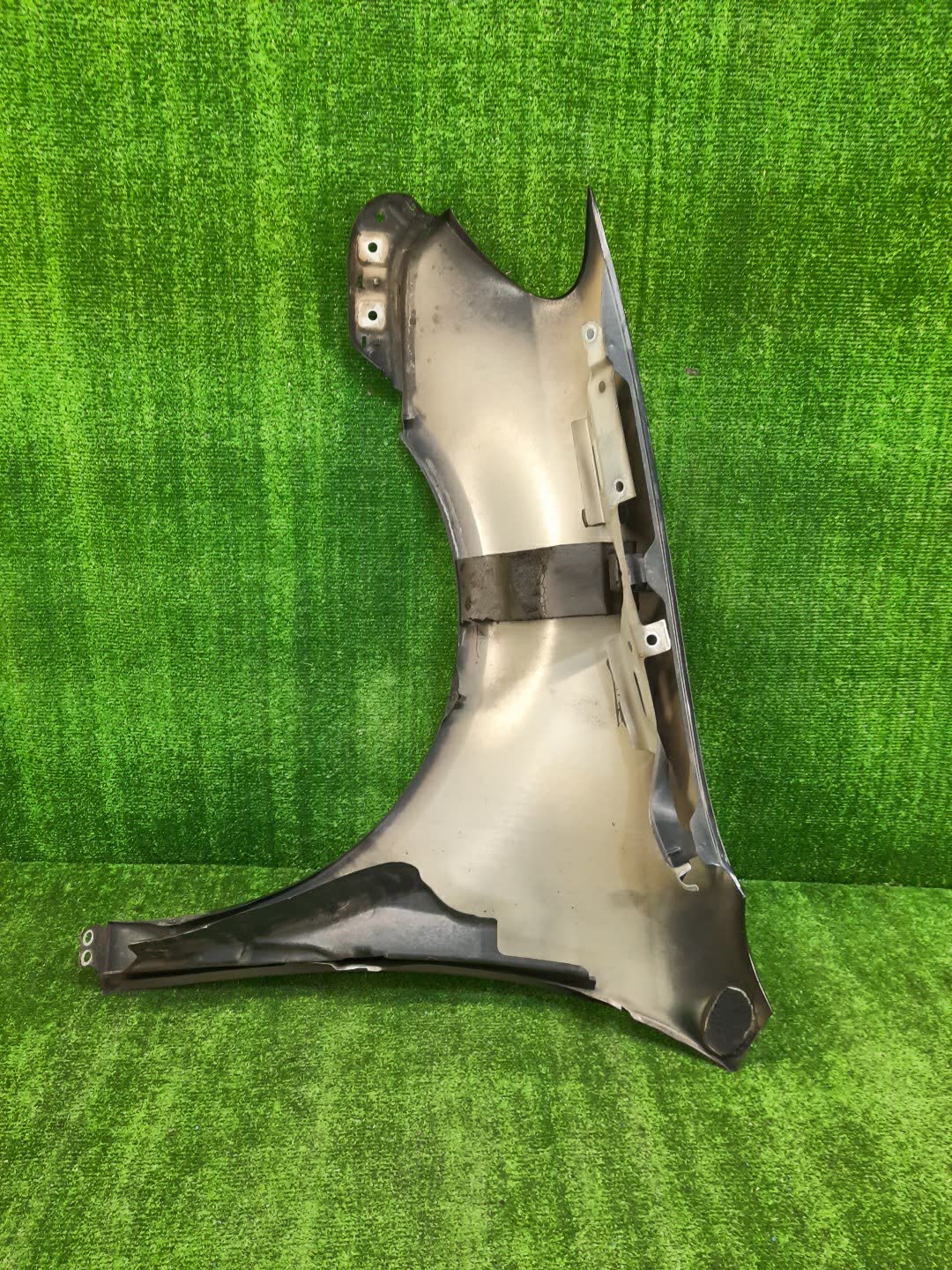 Крыло правое переднее VOLKSWAGEN GOLF 5K1, MK6, AJ5 1K9821022 4 ракурс