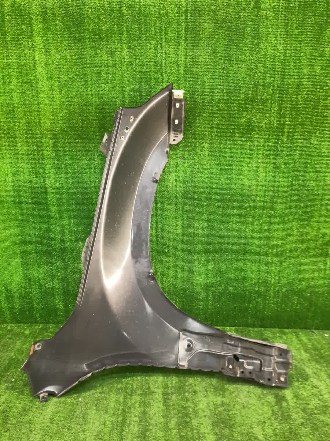Крыло левое переднее SUZUKI ESCUDO TA74W, TD94W, TD54W 102260 3 ракурс