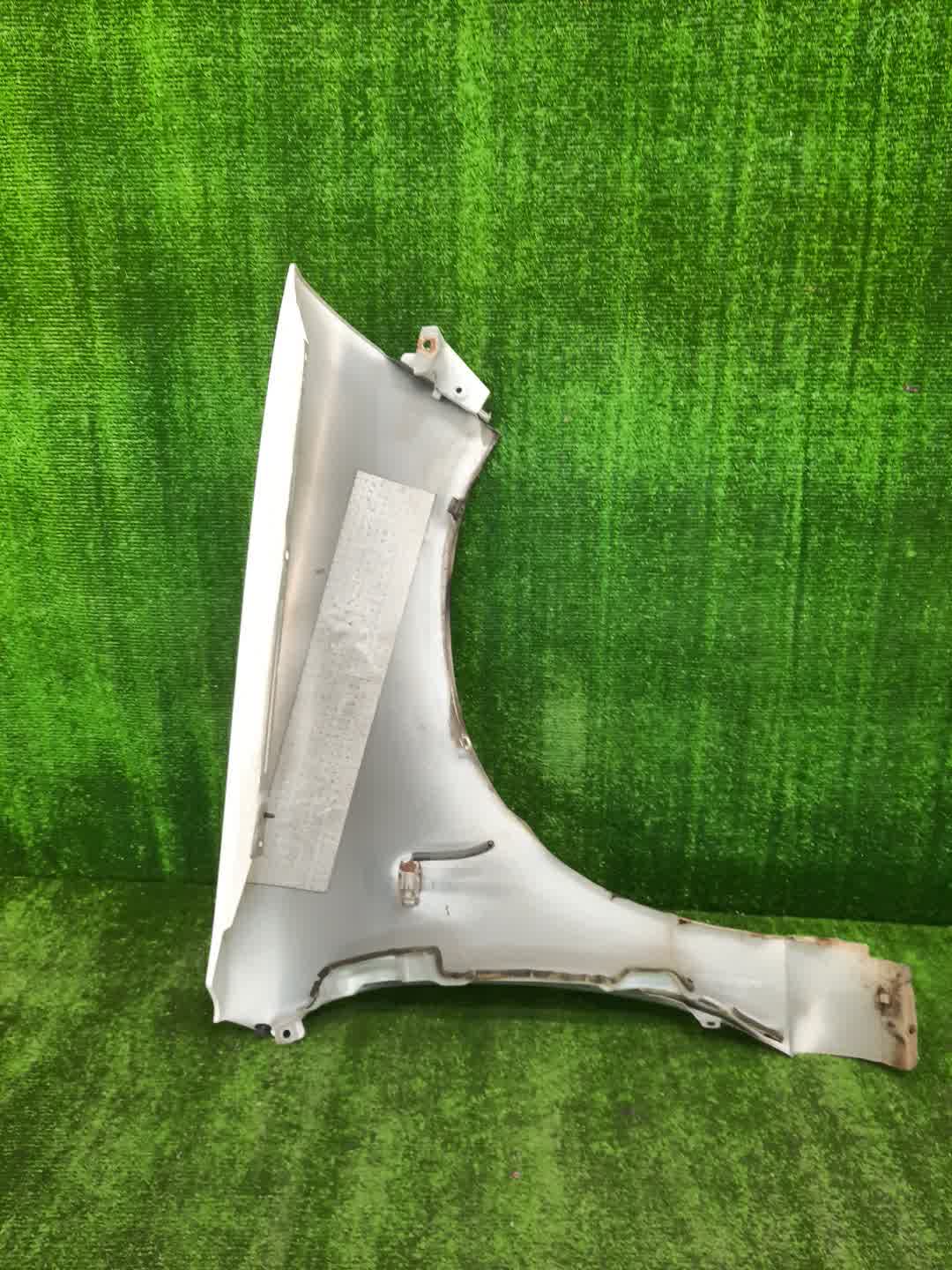 Крыло левое переднее NISSAN WINGROAD Y11, WFY11, WHNY11, WRY11, WPY11, WHY11 102373 2 ракурс