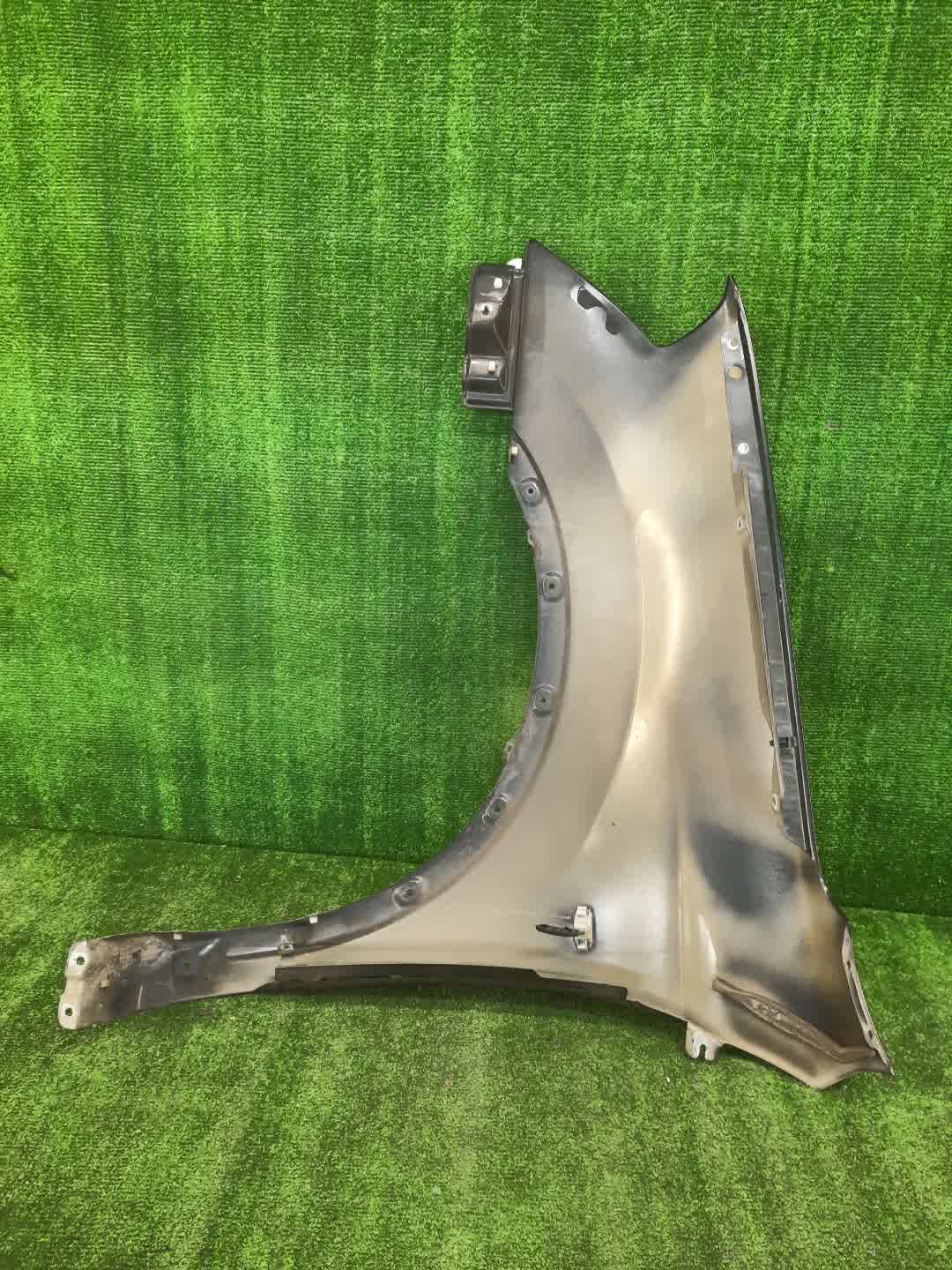 Крыло правое переднее NISSAN DUALIS J10, KNJ10, KJ10, NJ10 102437 4 ракурс