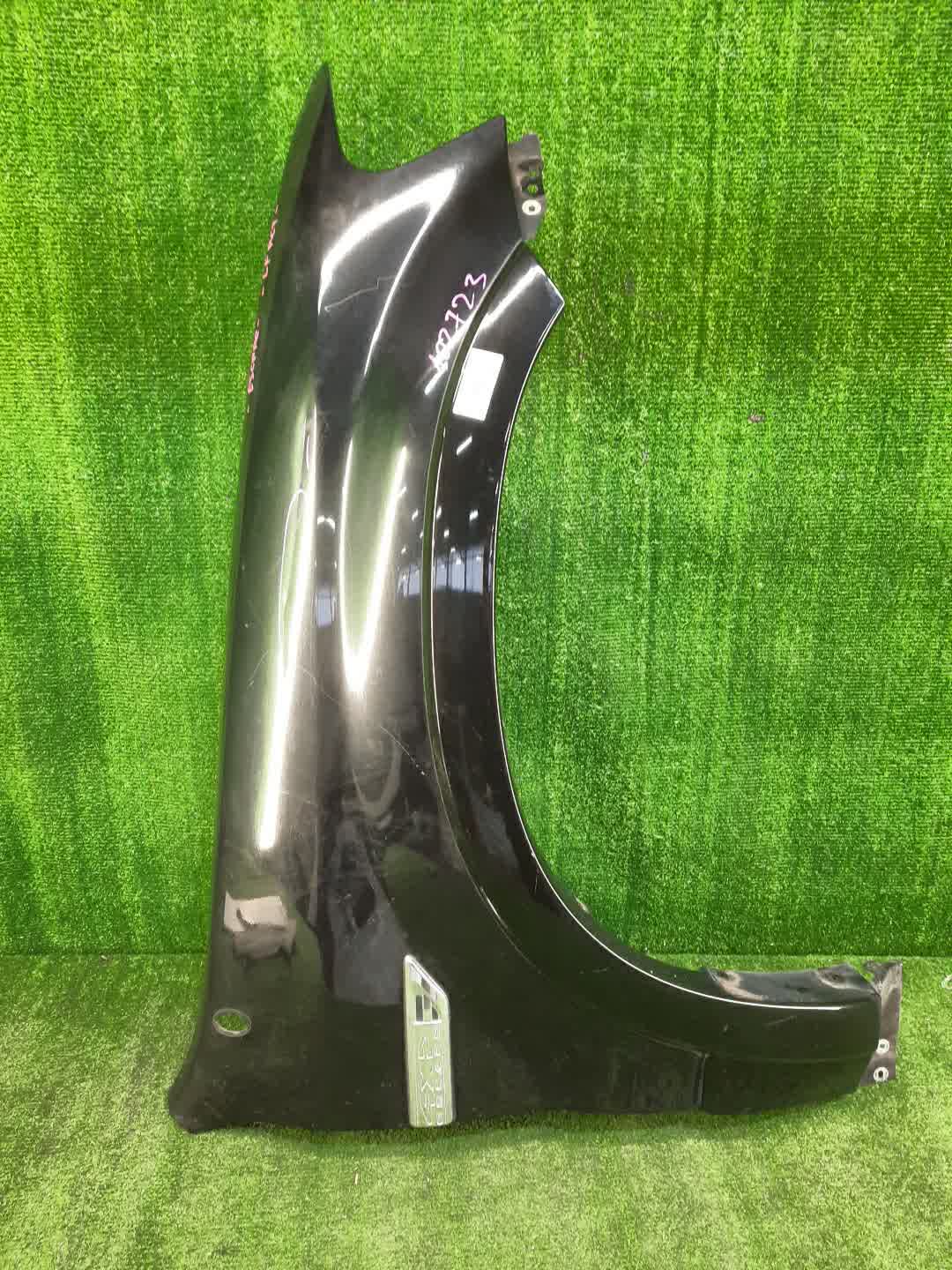Крыло правое переднее FORD ESCAPE LFAAJ, LFAL3 102723 1 ракурс