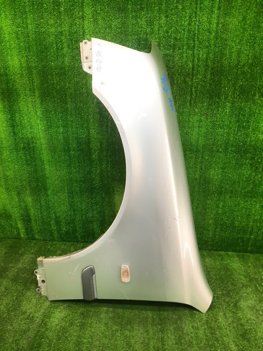 Крыло левое переднее TOYOTA PROGRES JCG10, JCG11, JCG15 102768 1 ракурс