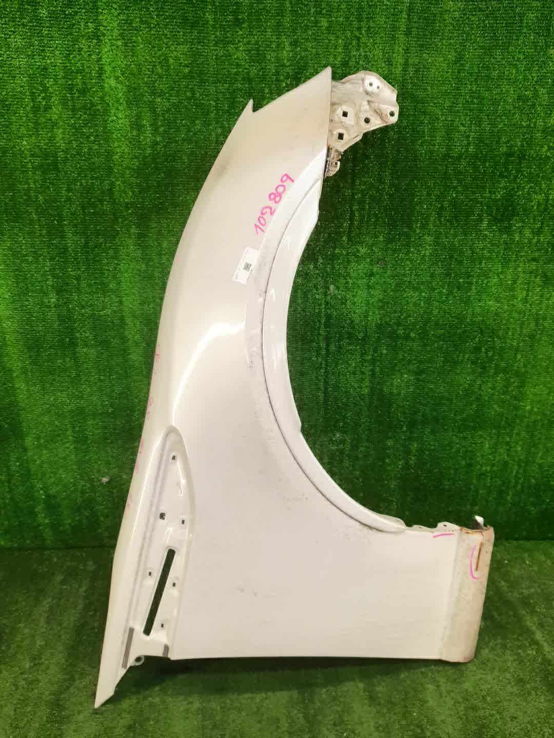 Крыло правое переднее TOYOTA BRZ, GT86 ZC6, ZN6 102809 1 ракурс